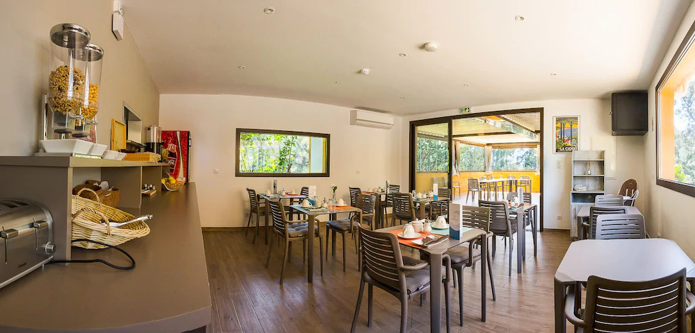 Hôtel Corniche du Liouquet