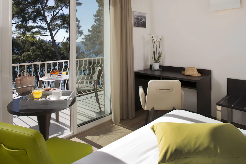 Hôtel Corniche du Liouquet