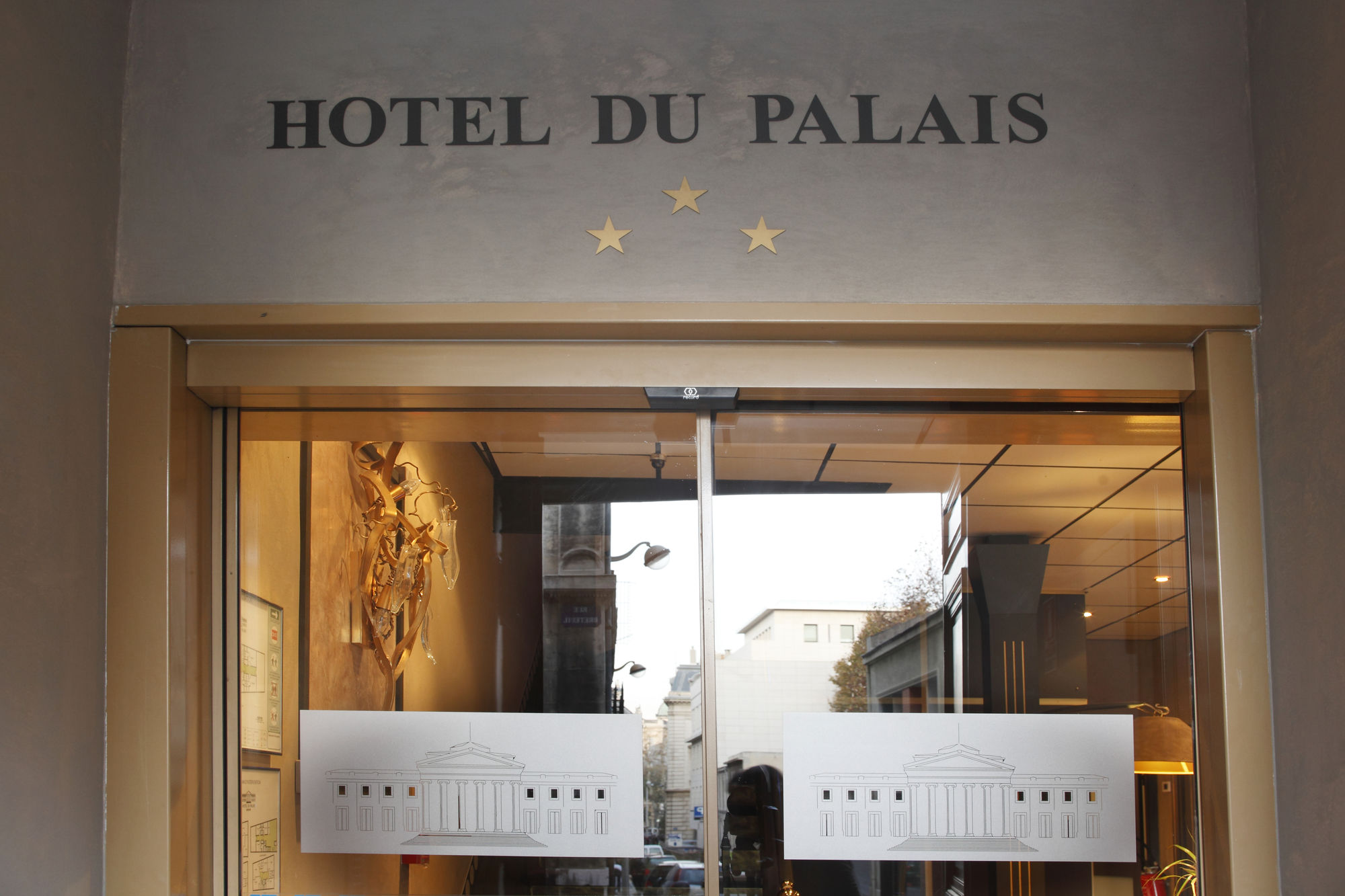 Adonis Marseille Vieux-Port Hotel du Palais