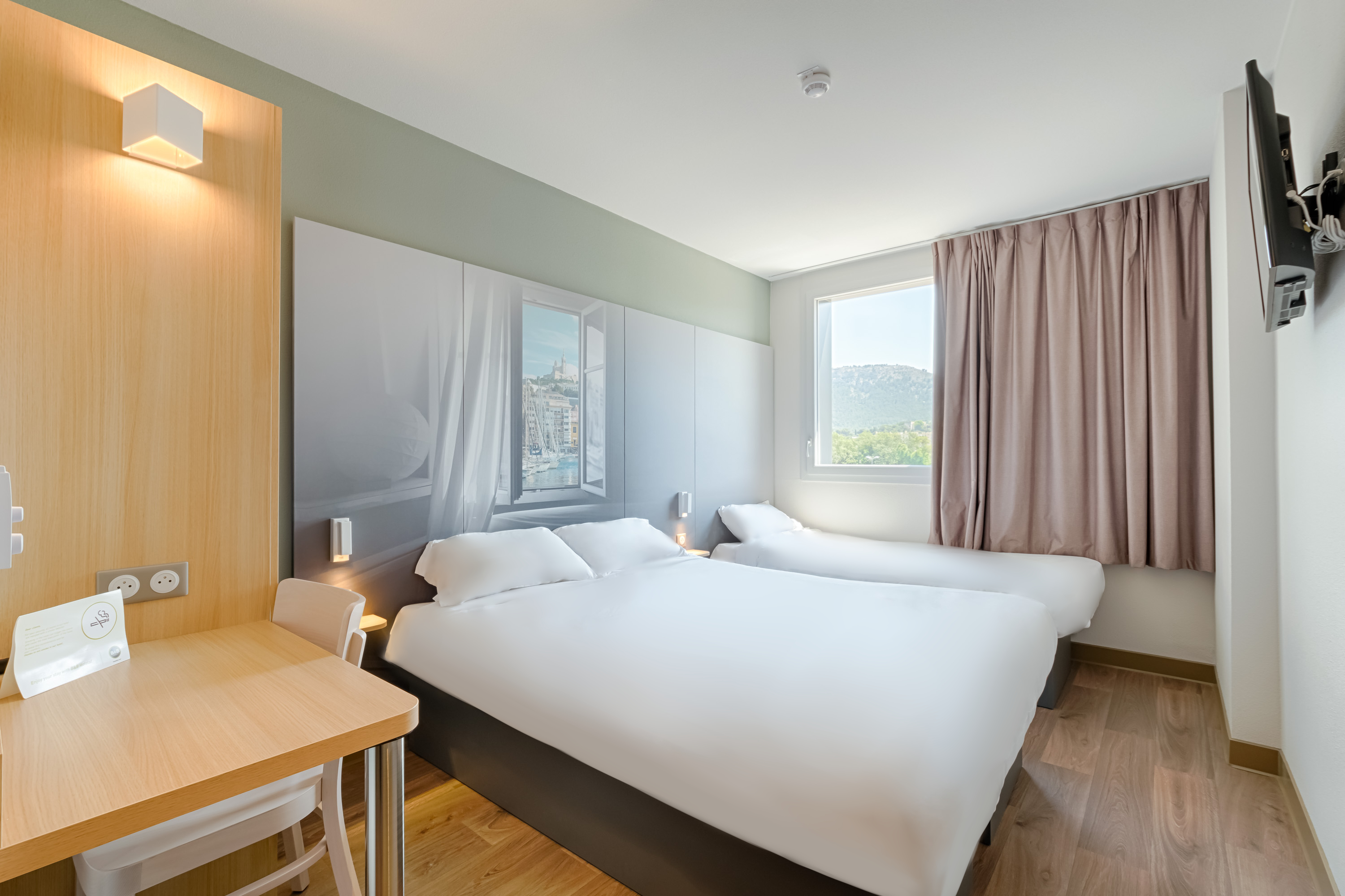 B&B HOTEL Marseille la Valentine Saint Mene