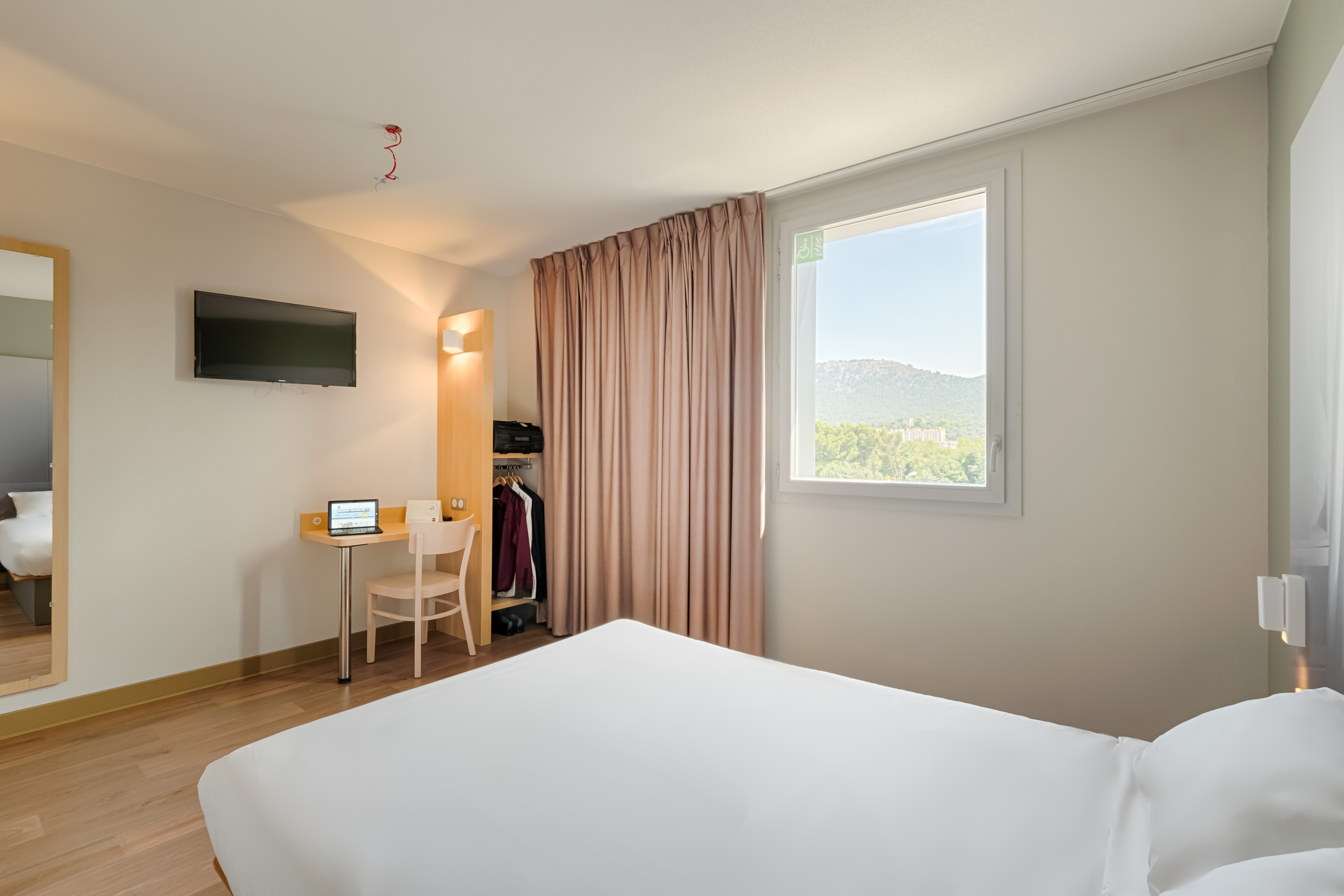 B&B HOTEL Marseille la Valentine Saint Mene