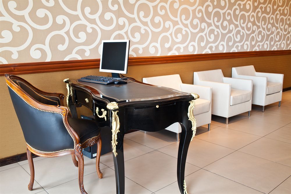 Maisons du Monde Hôtel & Suites