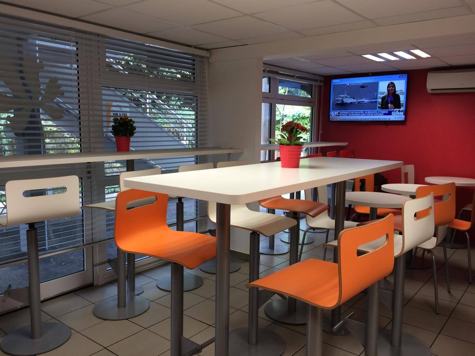 Hotel Premiere Classe Marseille Est - La Valentine