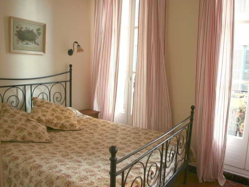 Maison Saint Louis Vieux Port Hotel