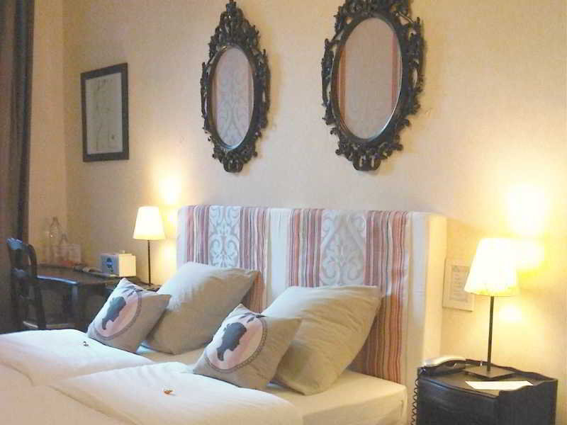 Maison Saint Louis Vieux Port Hotel