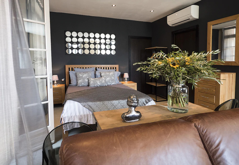 Suites Coronell d'En Vila