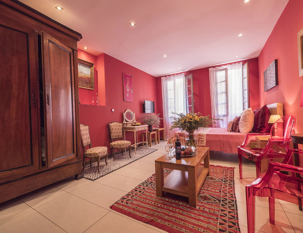 Suites Coronell d'En Vila