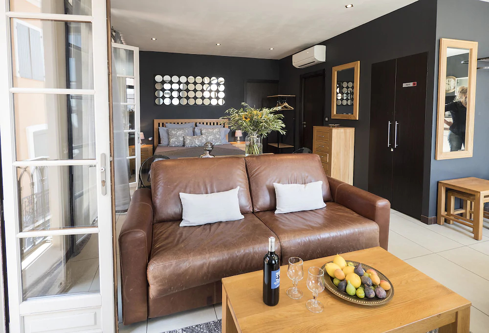 Suites Coronell d'En Vila