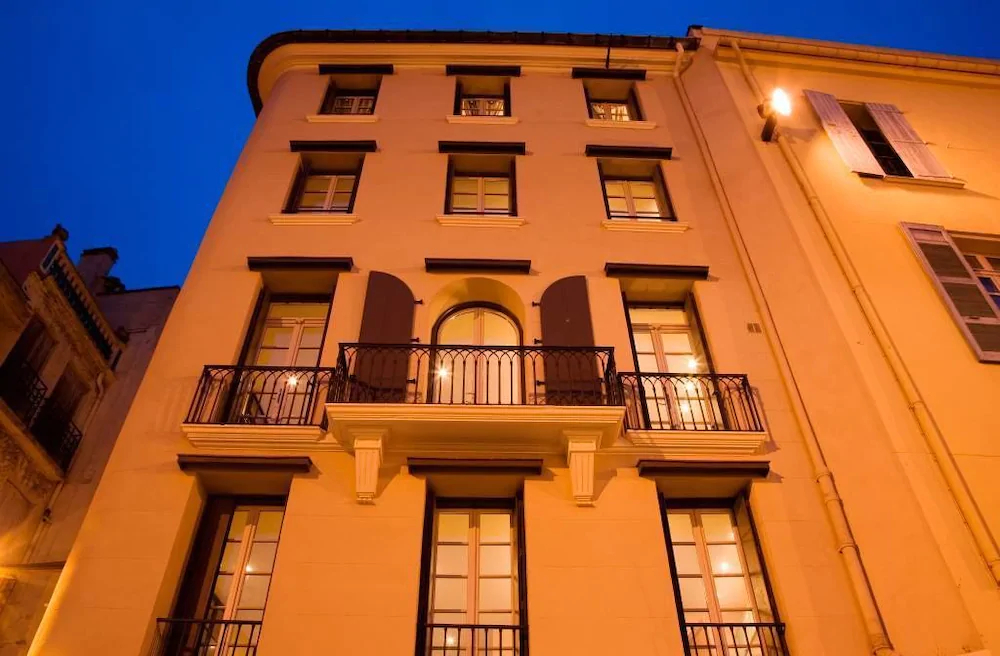 Suites Coronell d'En Vila