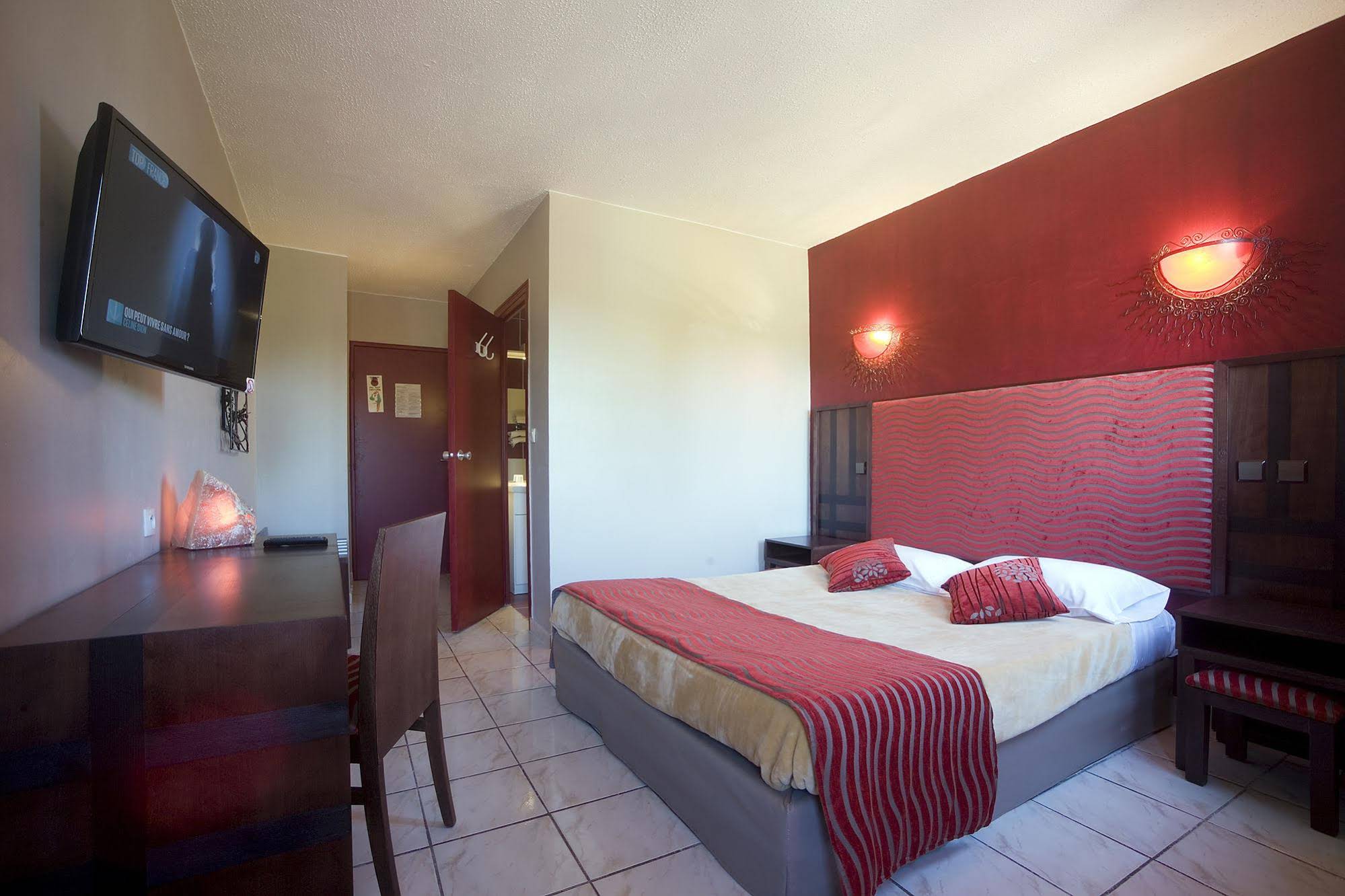 Hotel Tropic