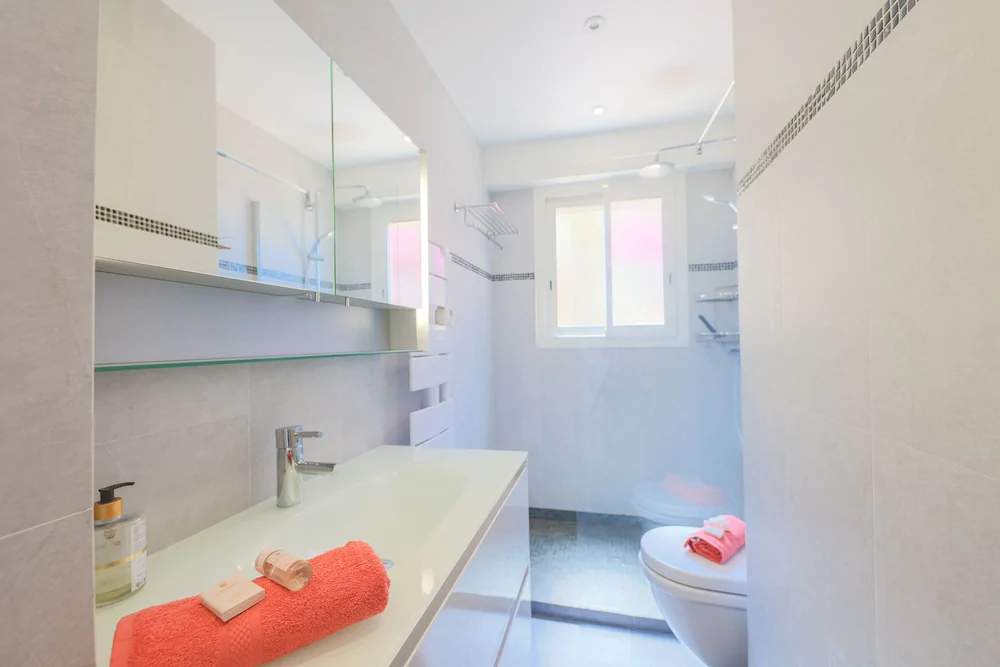 Villa Henrietta by Riviera Holiday Homes