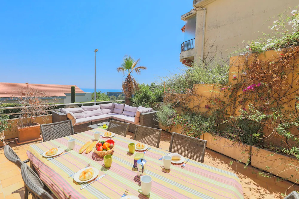 Villa Henrietta by Riviera Holiday Homes