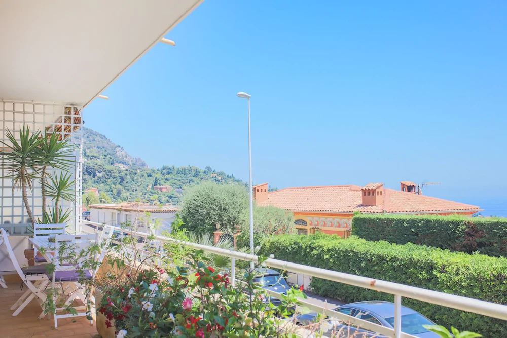 Villa Henrietta by Riviera Holiday Homes