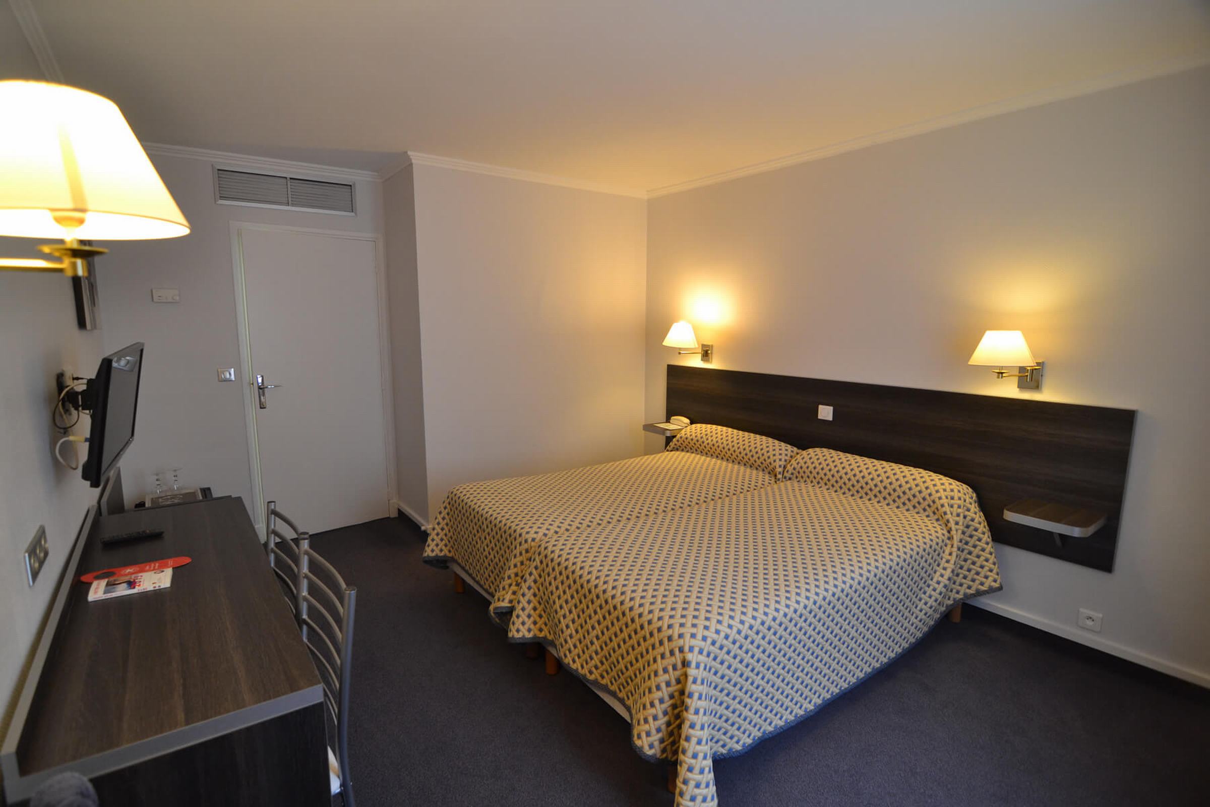 Brit Hotel Cahors - Le France
