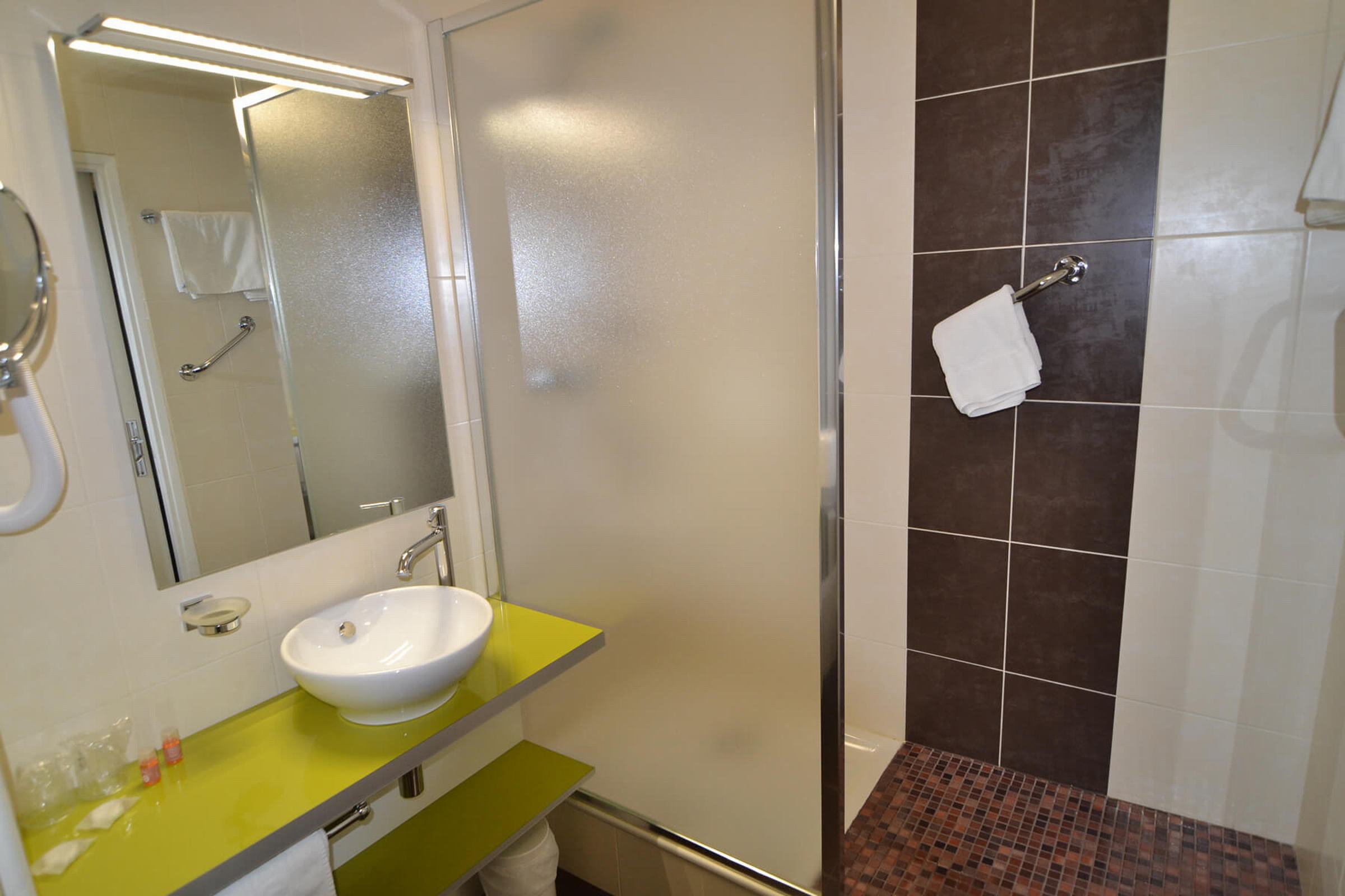 Brit Hotel Cahors - Le France