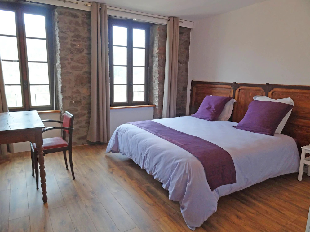 Les Hauts De Camares