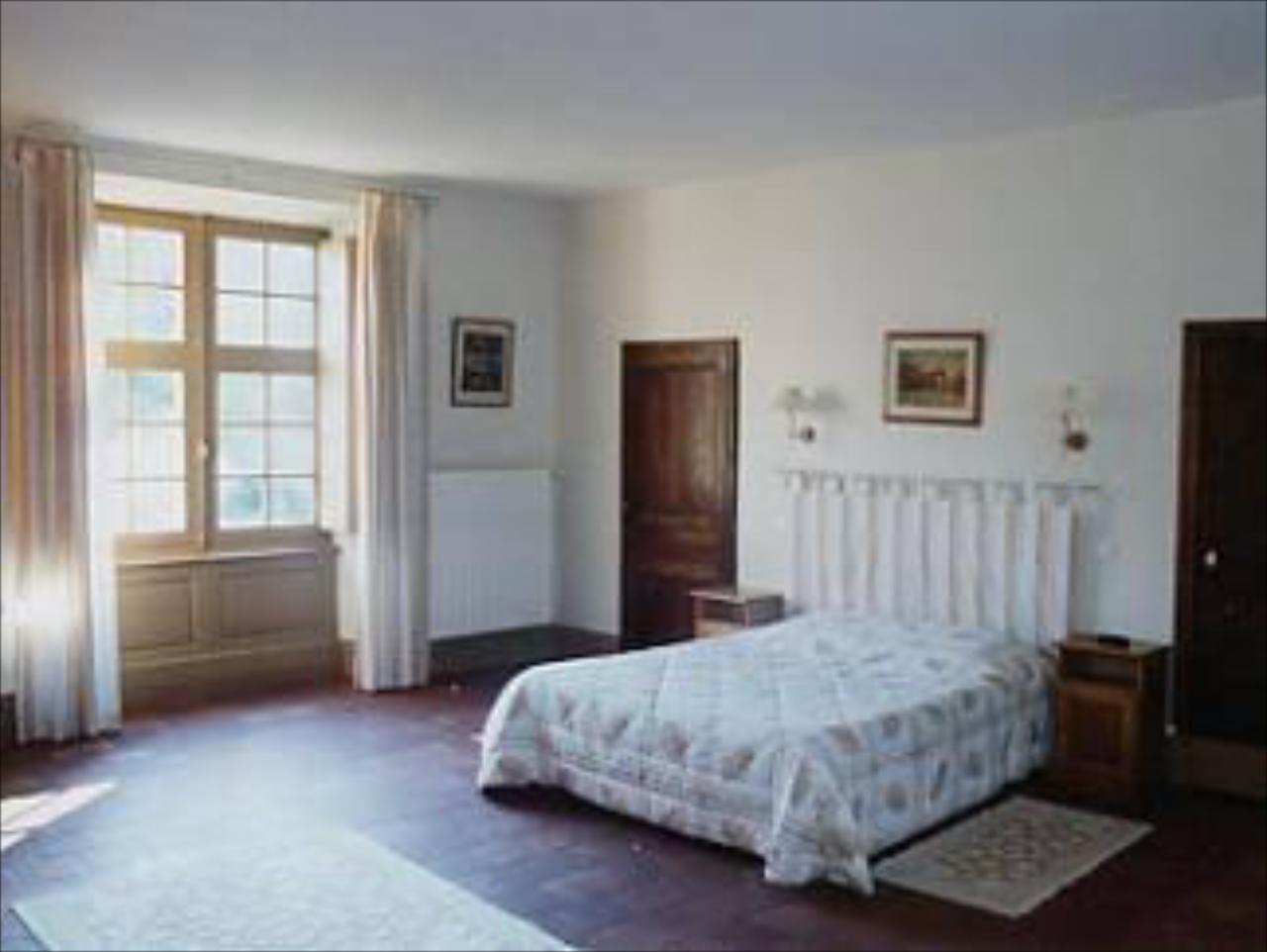 Le Castel De Burlats
