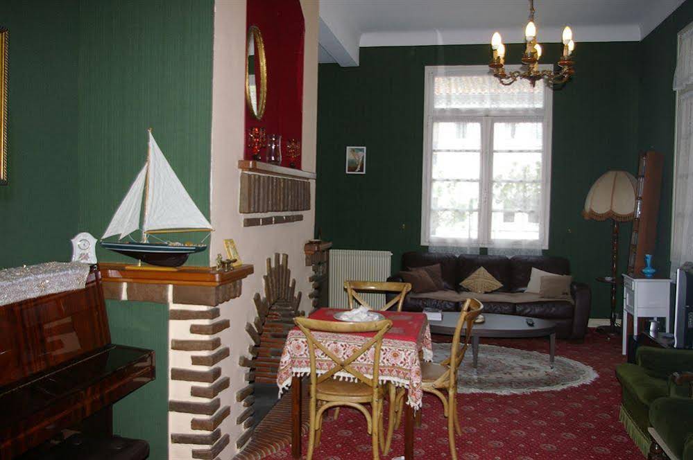 Hostellerie De La Roseraie