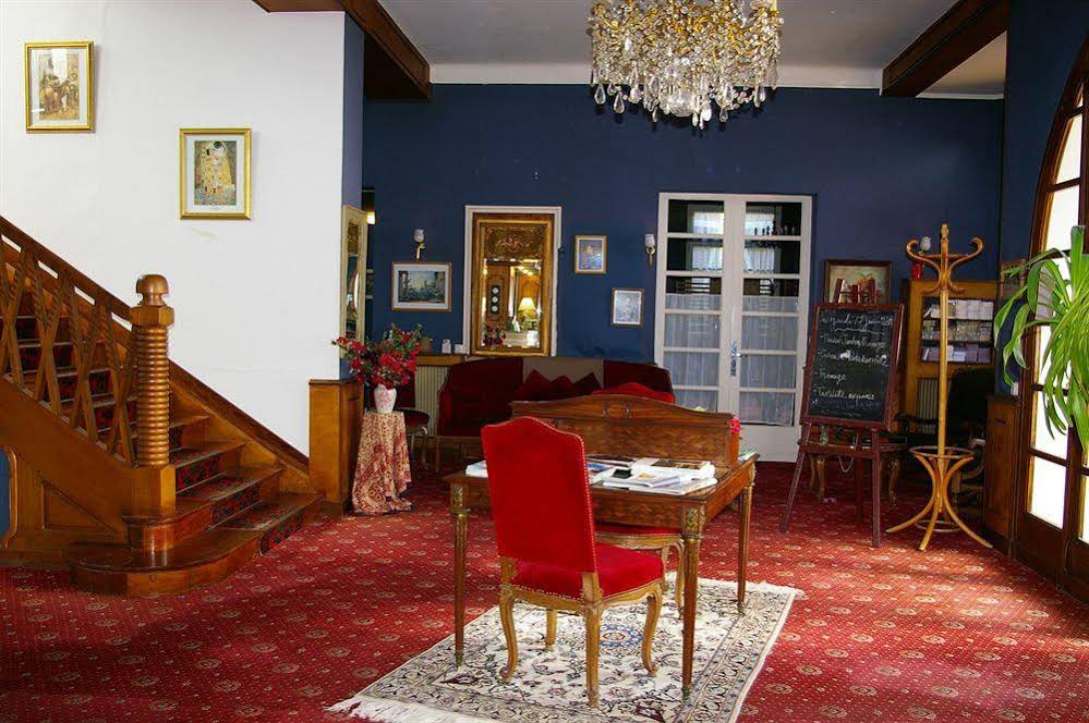 Hostellerie De La Roseraie