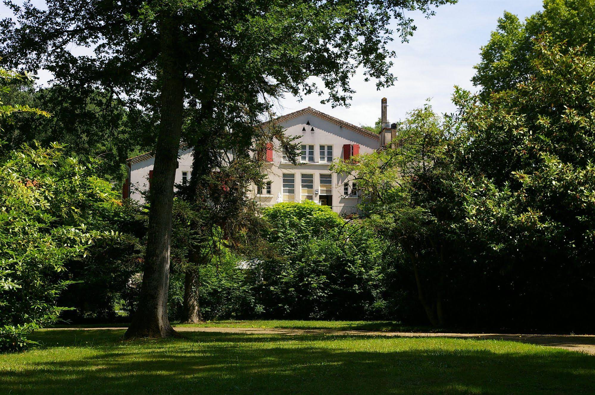 Hostellerie De La Roseraie