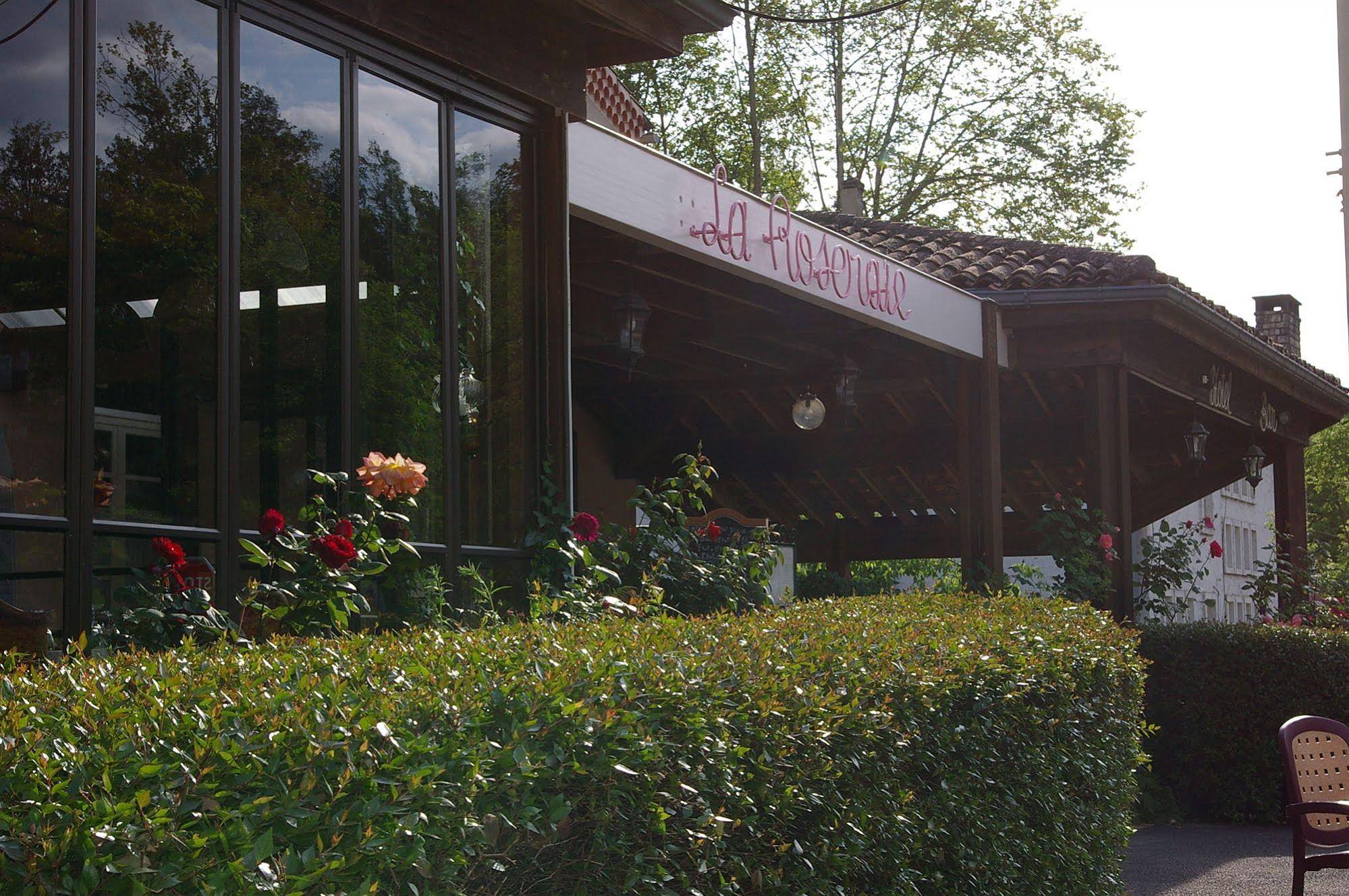 Hostellerie De La Roseraie