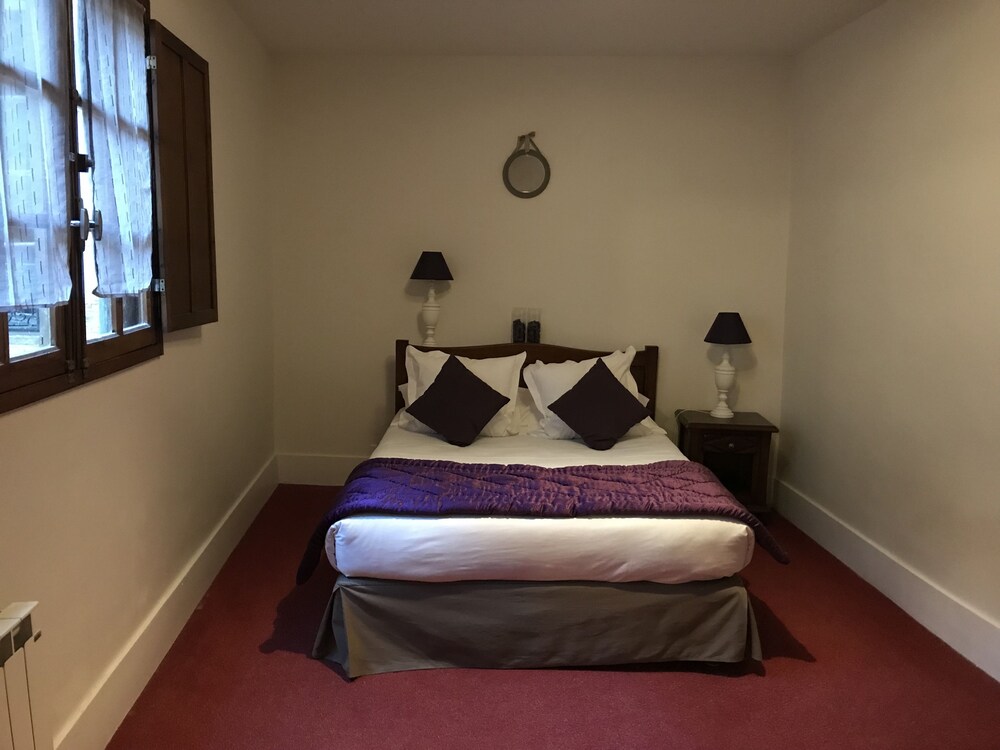 Hotel Raymond VII