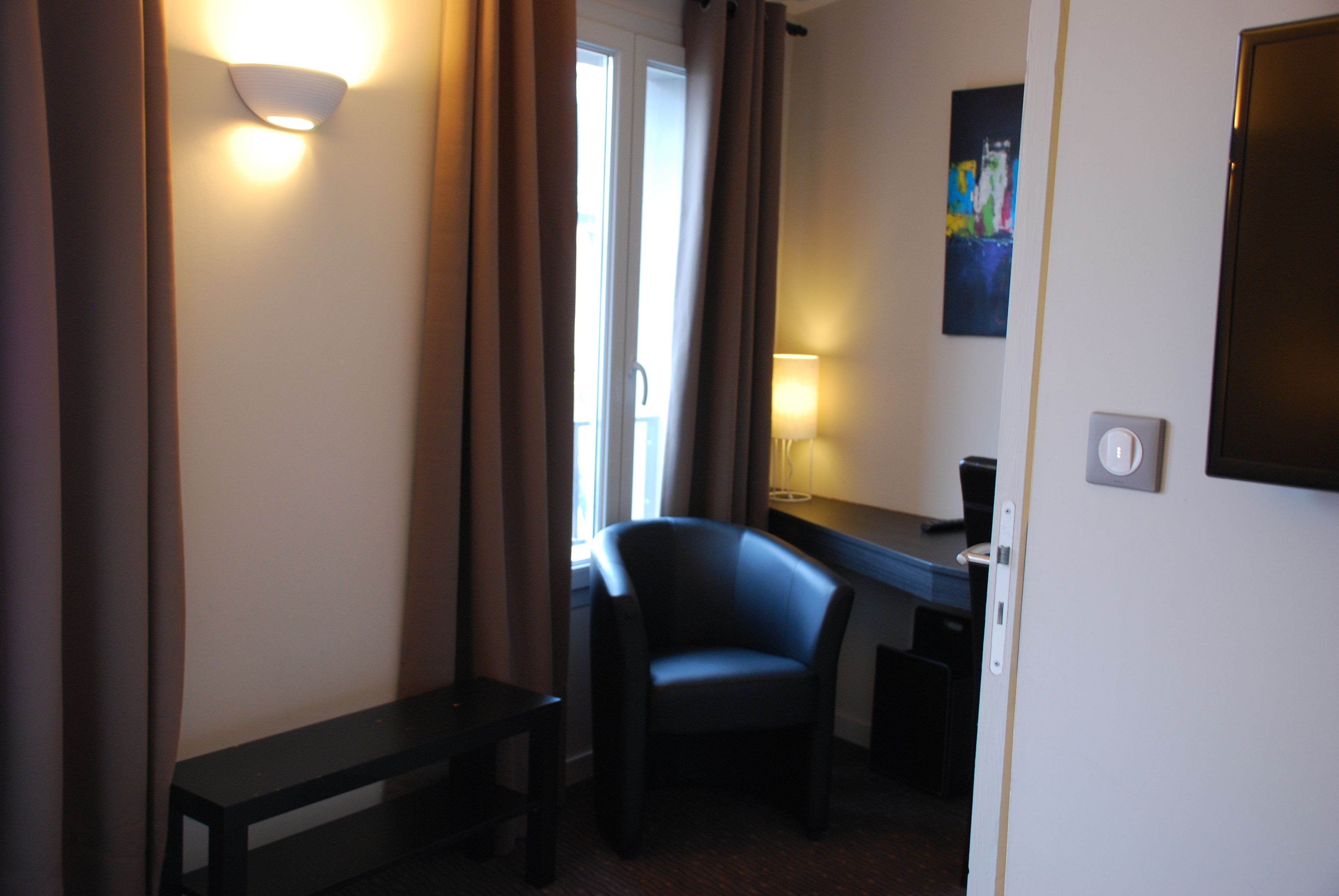 Ruthenium Hotel