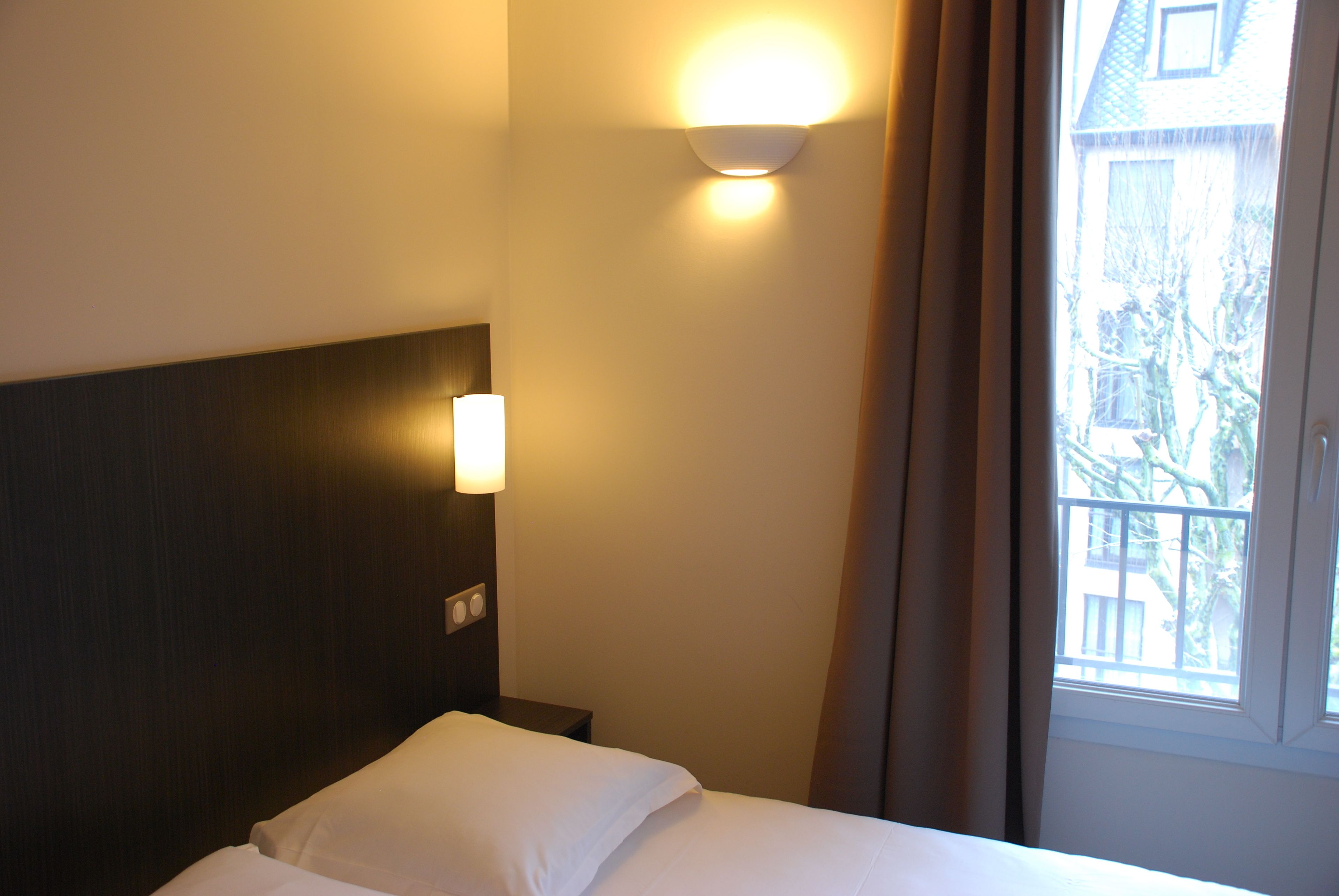 Ruthenium Hotel