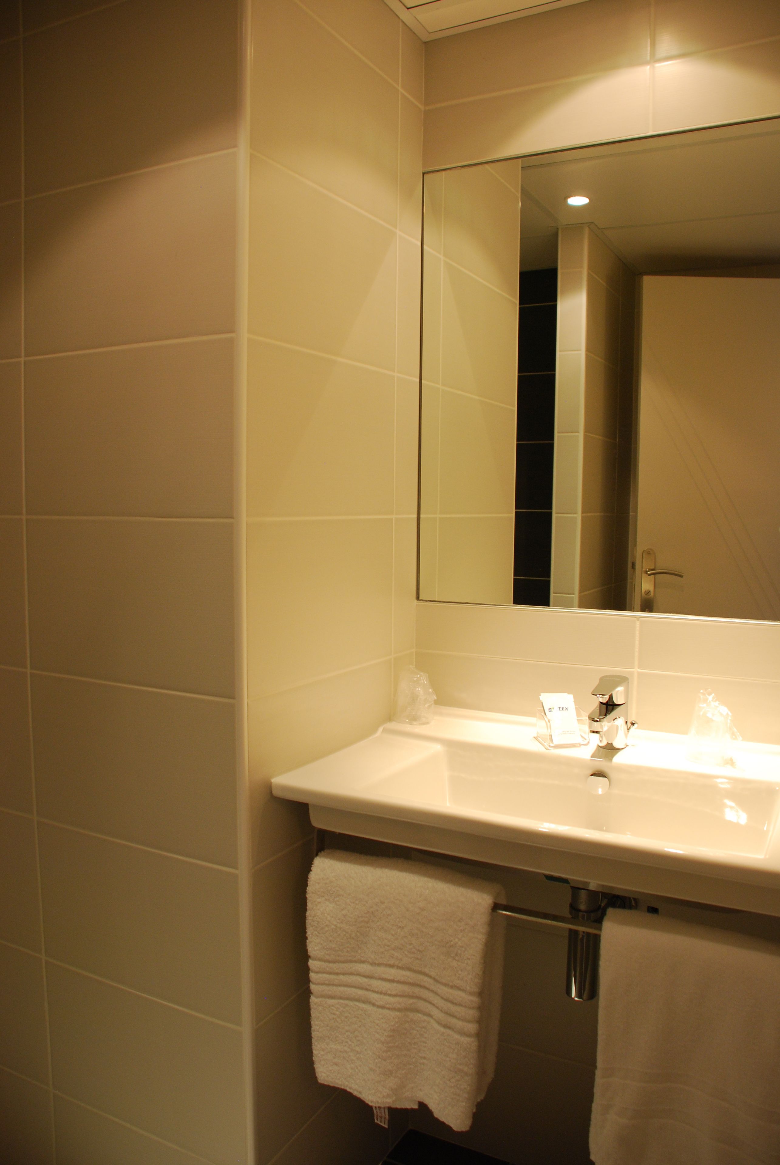 Ruthenium Hotel