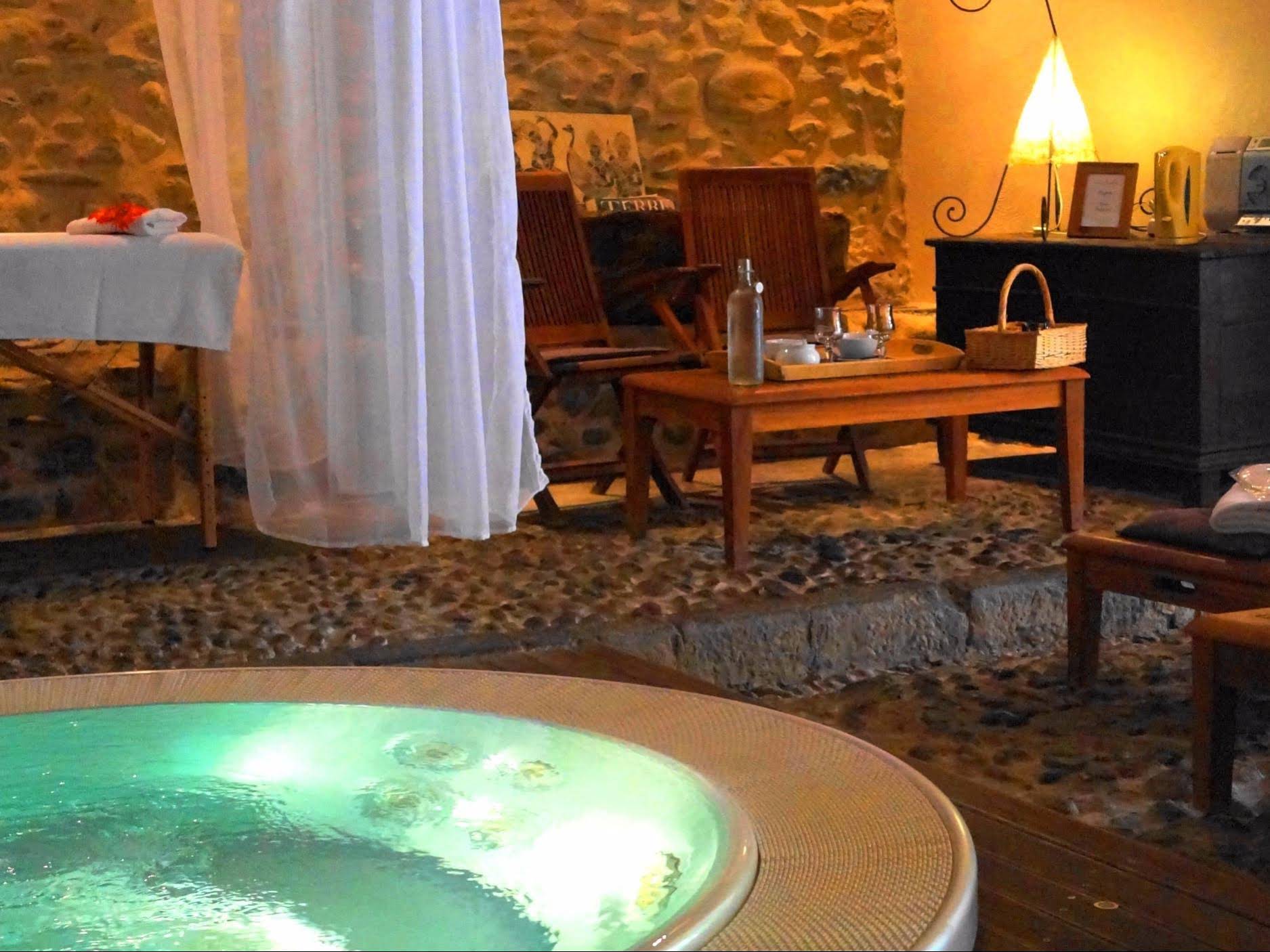 Hotel Logis - Chateau de Beauregard