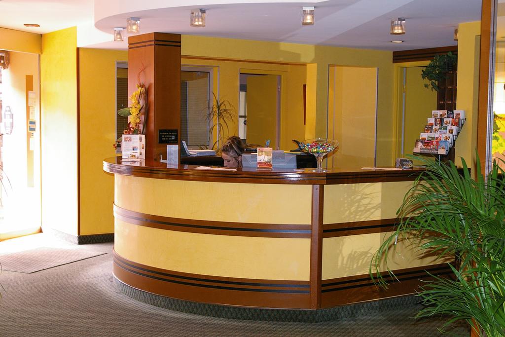Airport Hotel