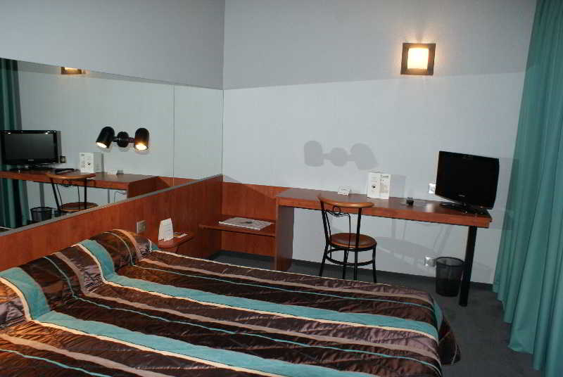 Airport Hotel