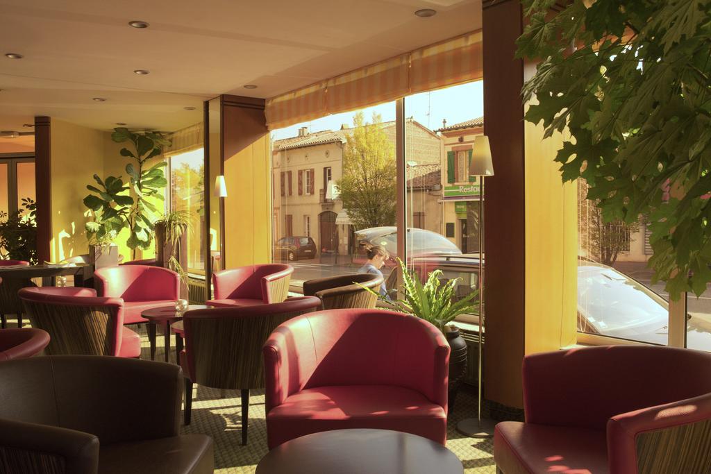 Airport Hotel