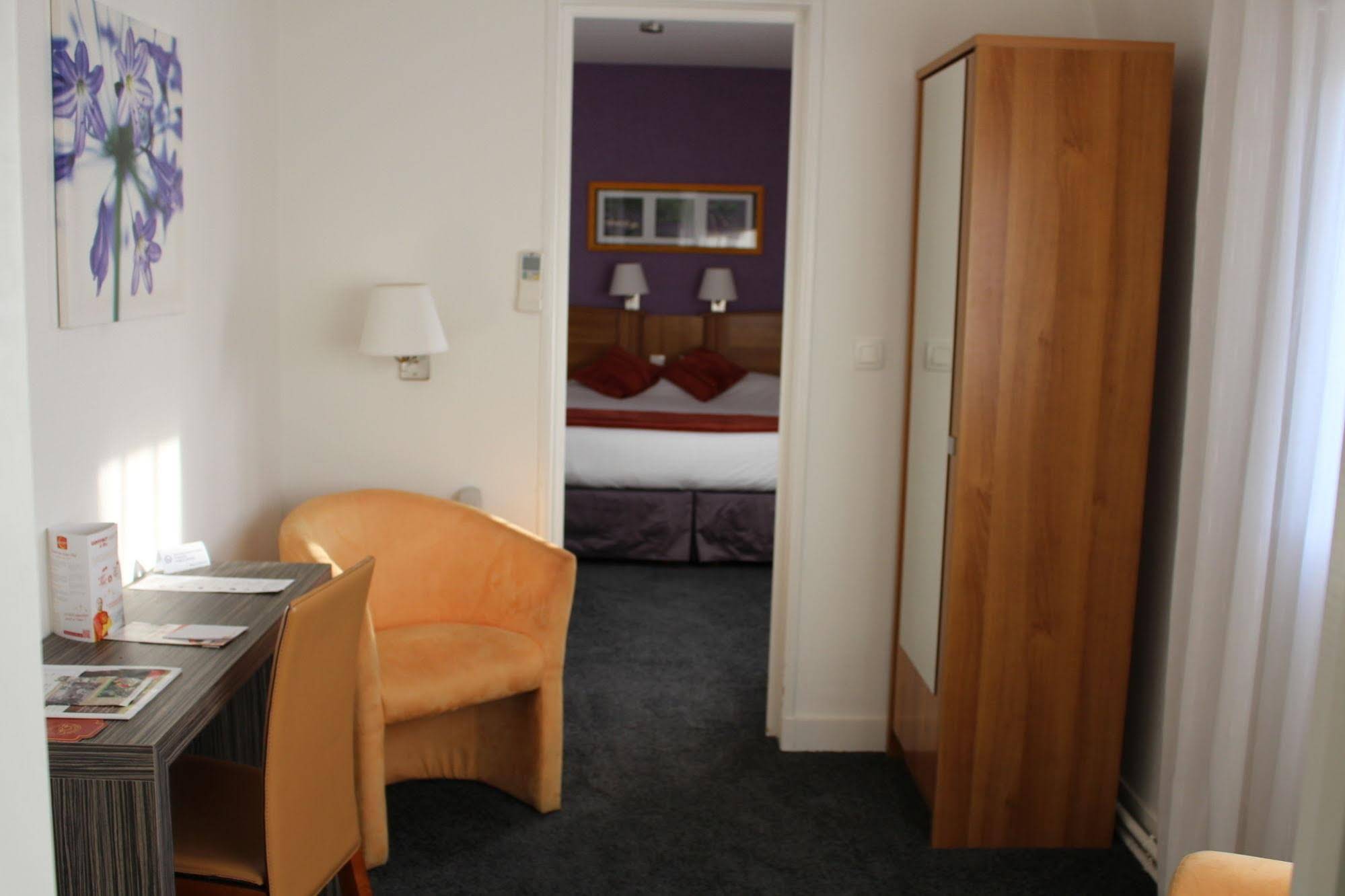 Bagnoles Hotel