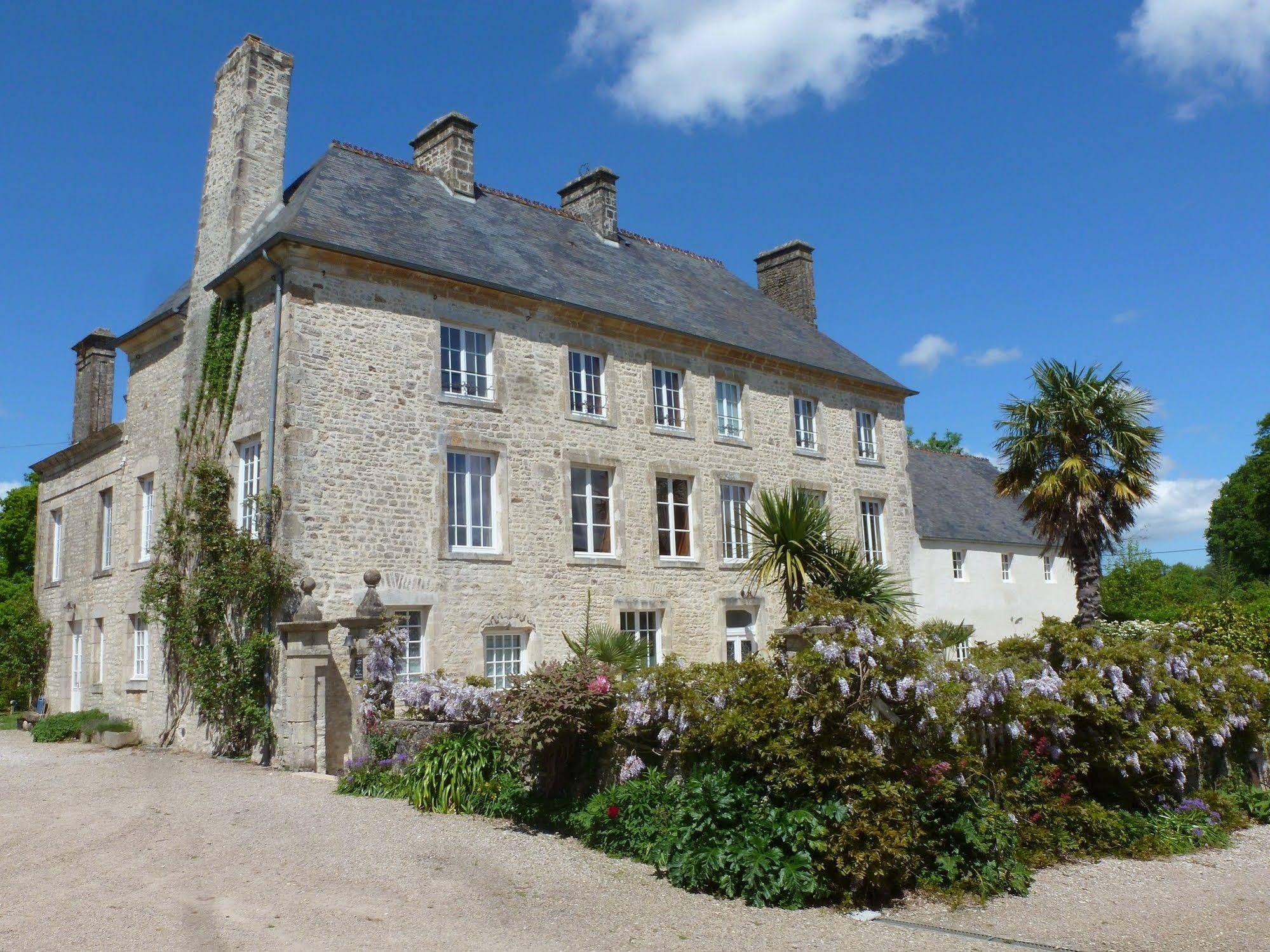 Manoir De Savigny