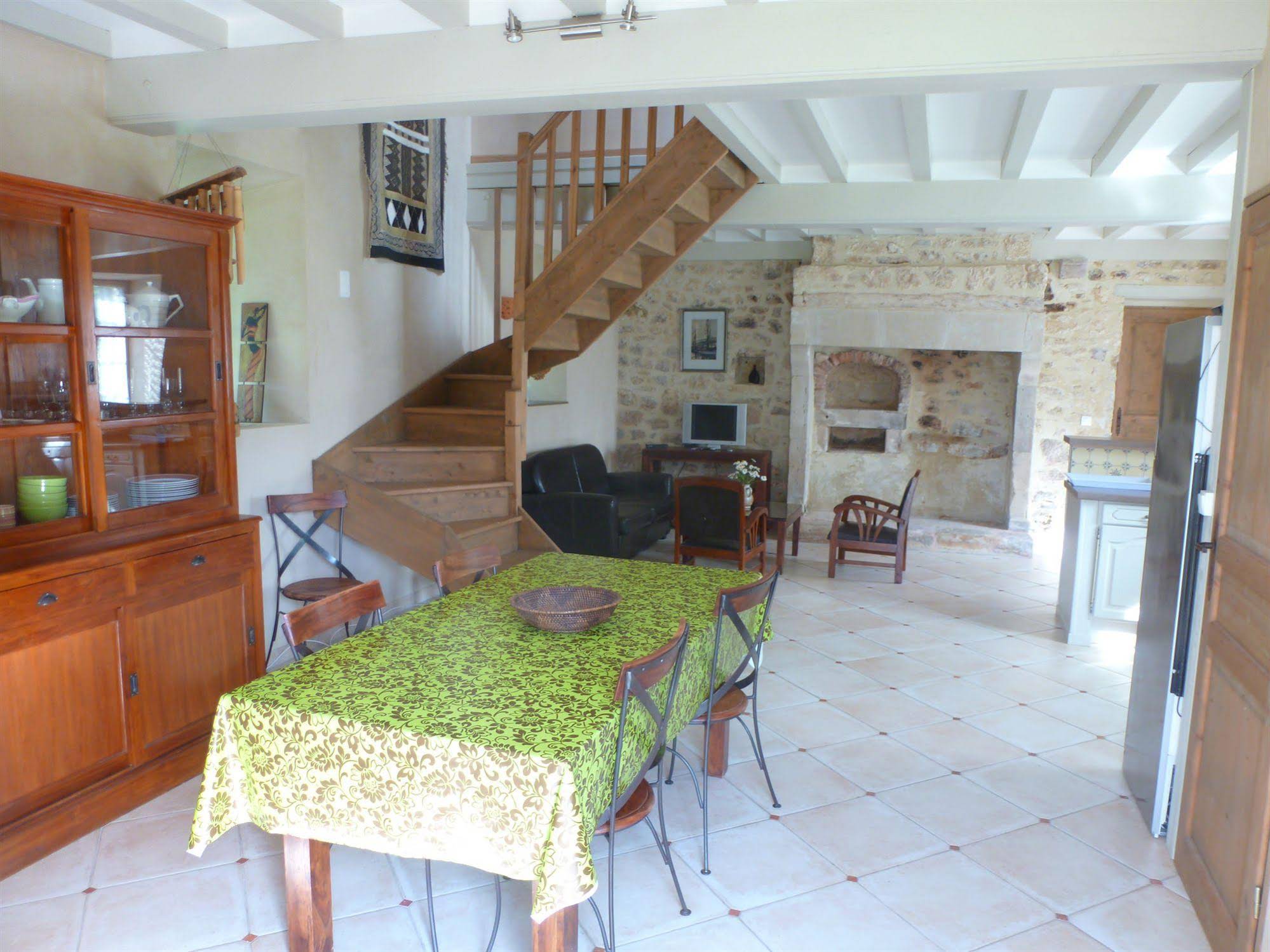 Manoir De Savigny