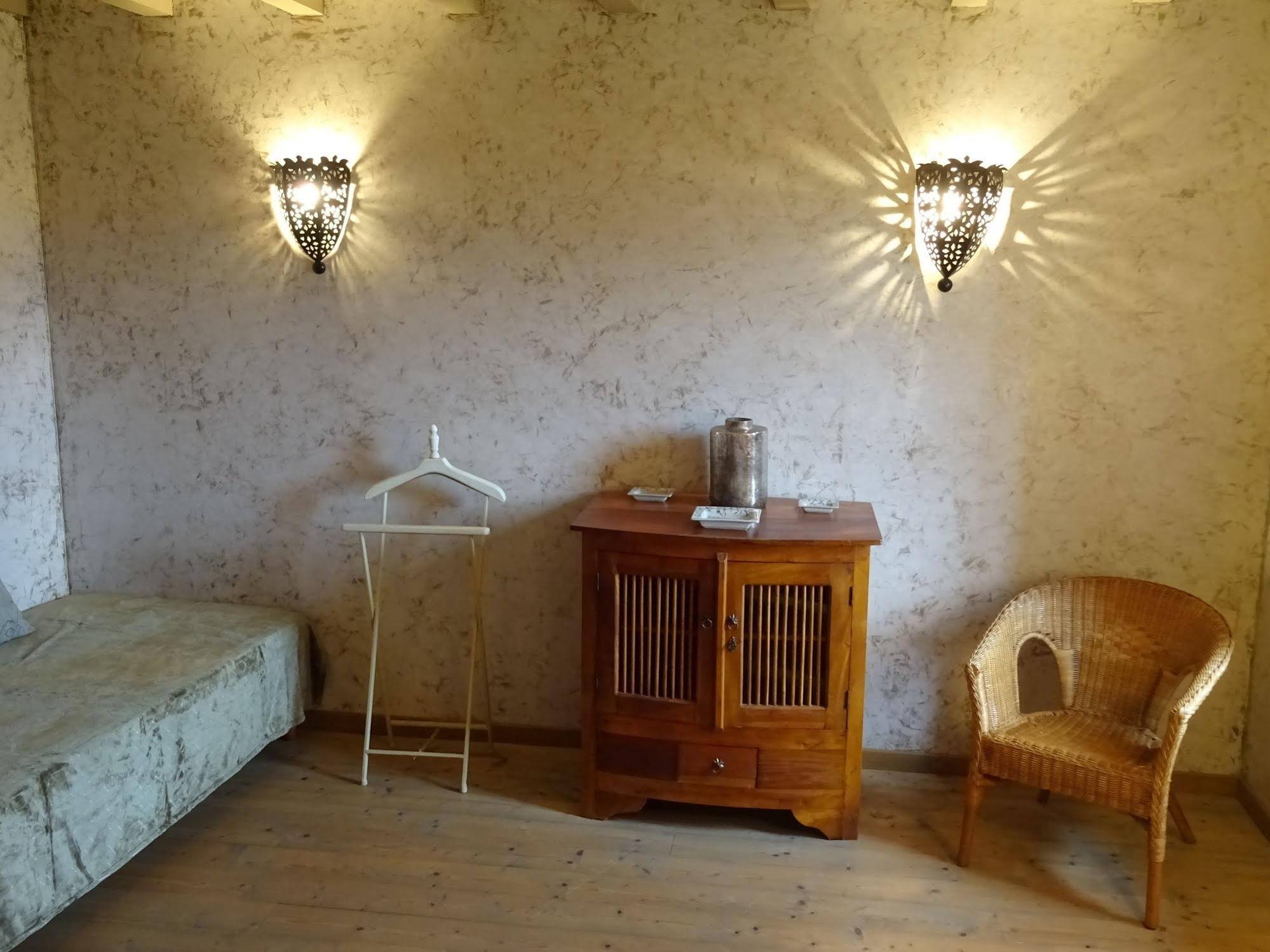 Manoir De Savigny