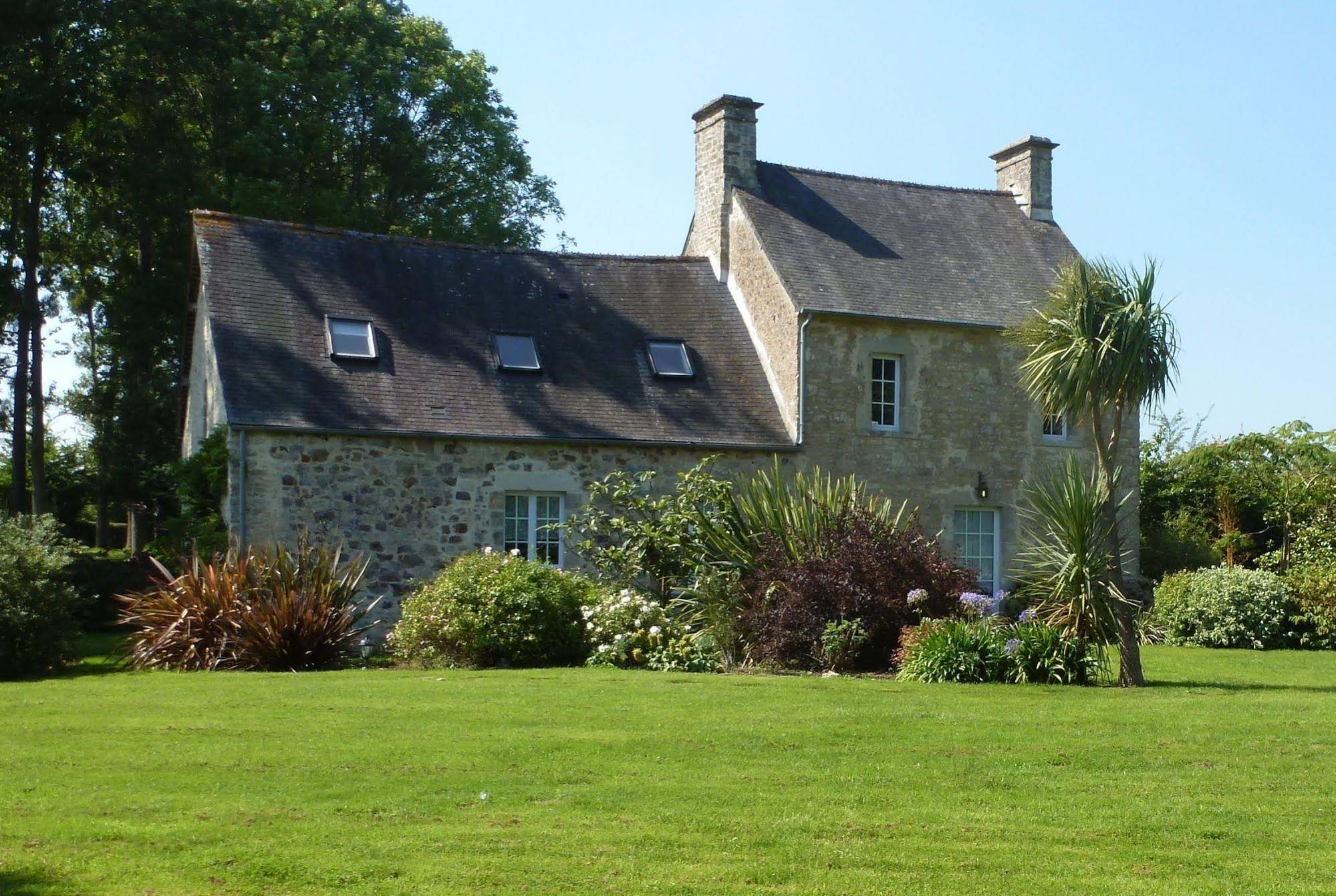 Manoir De Savigny