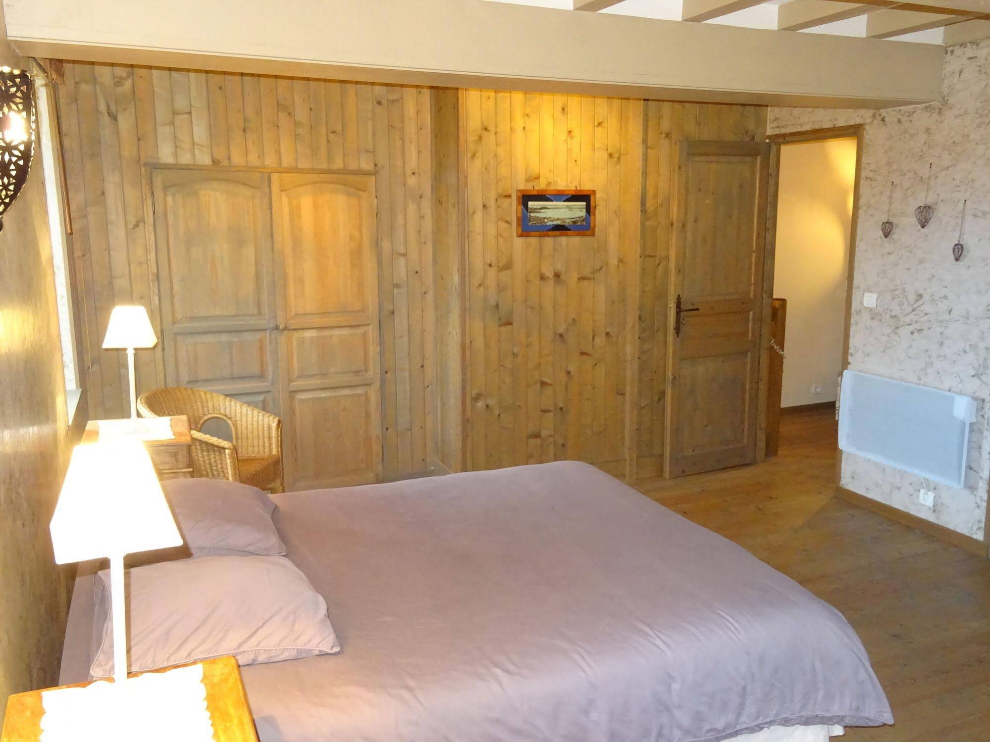 Manoir De Savigny