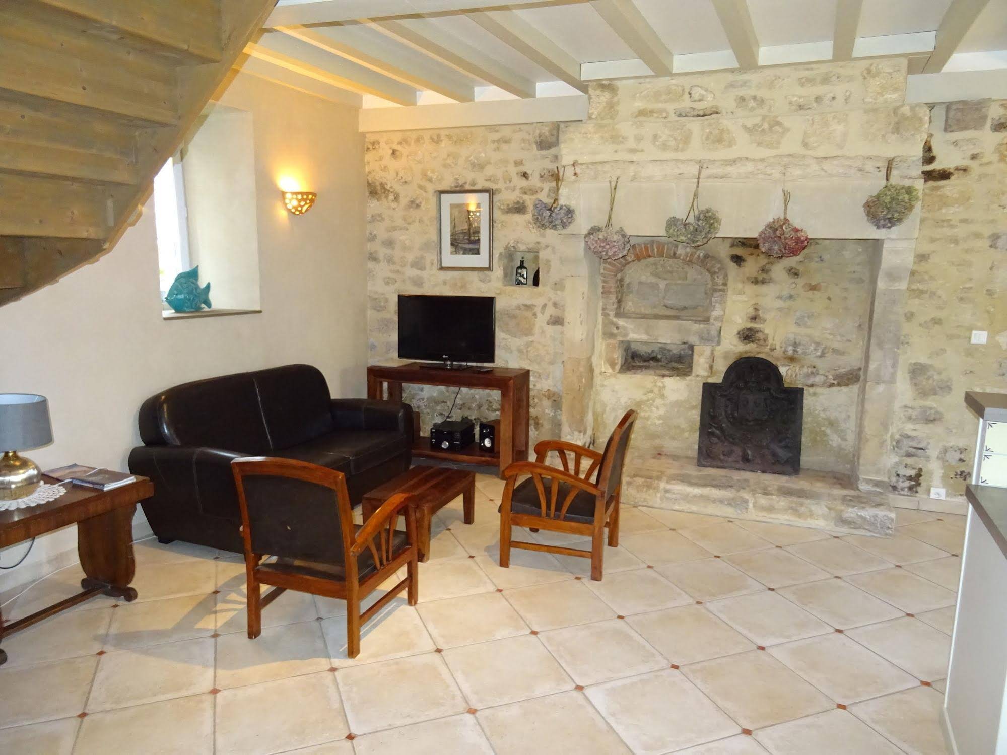 Manoir De Savigny