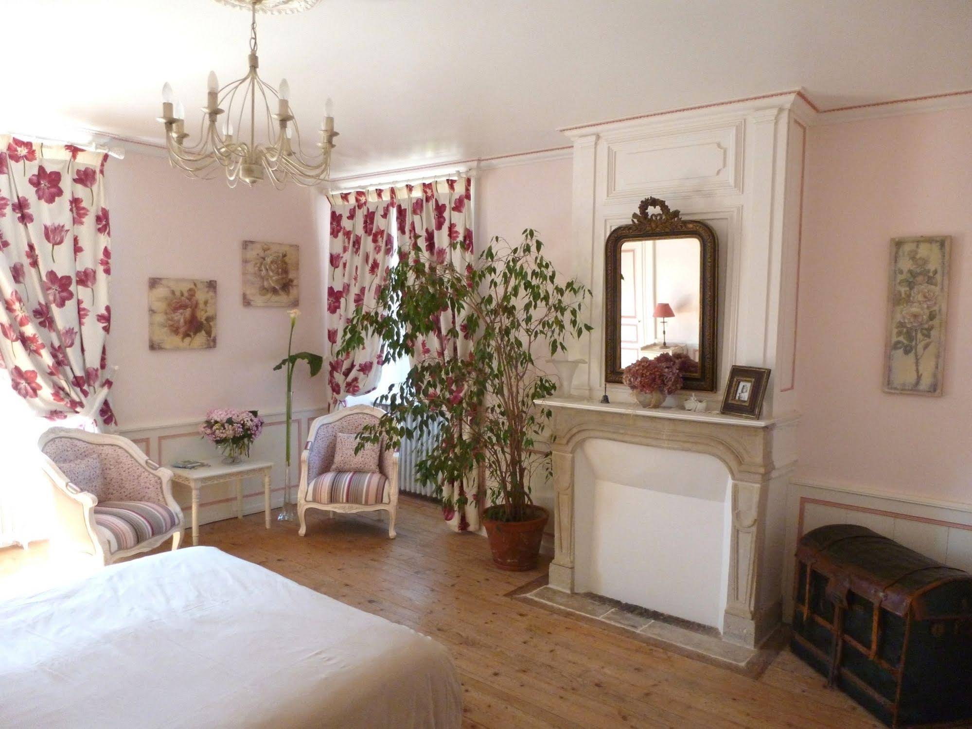 Manoir De Savigny
