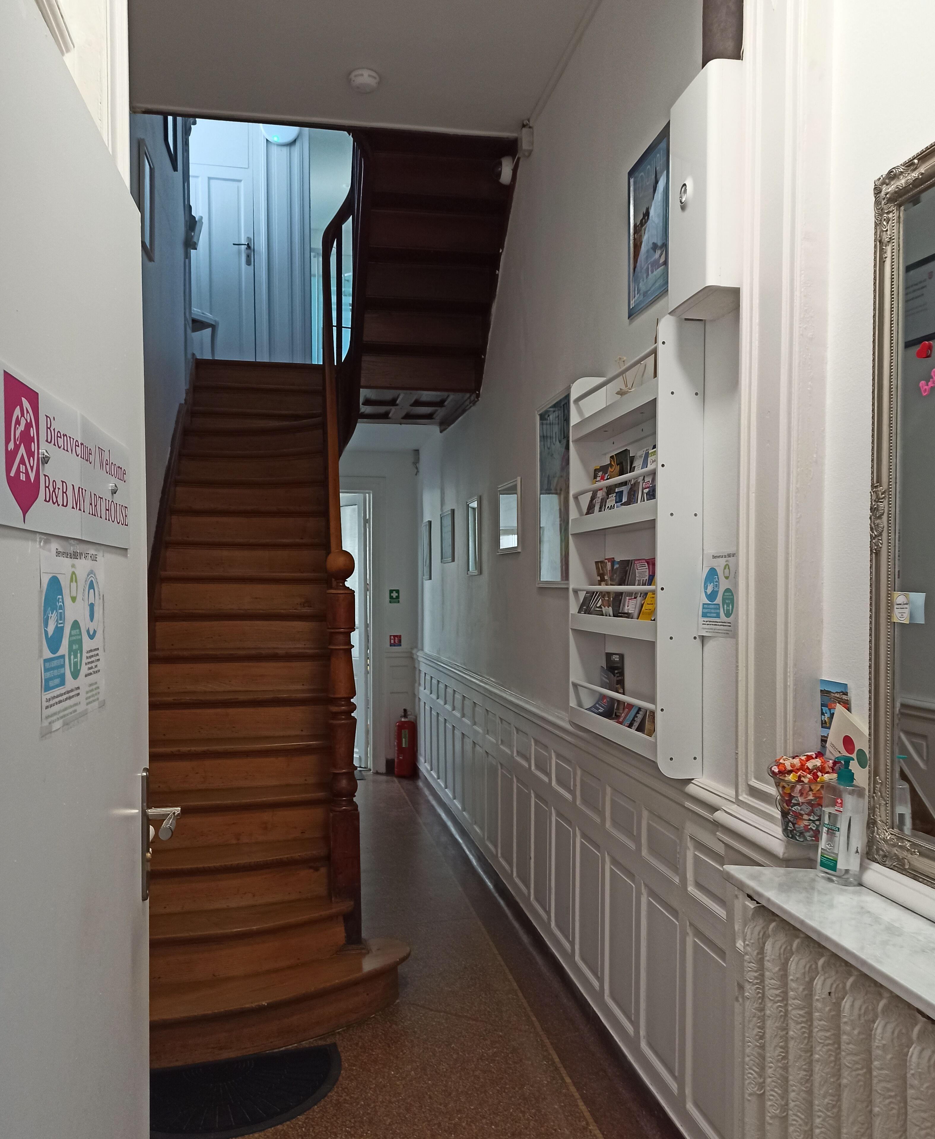 B&B My Art House
