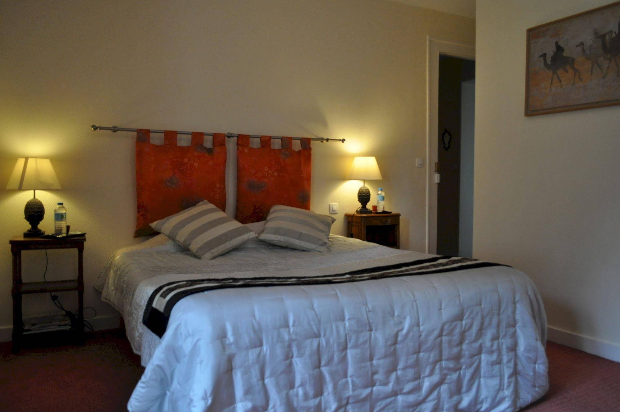 Le Château Des Ormes