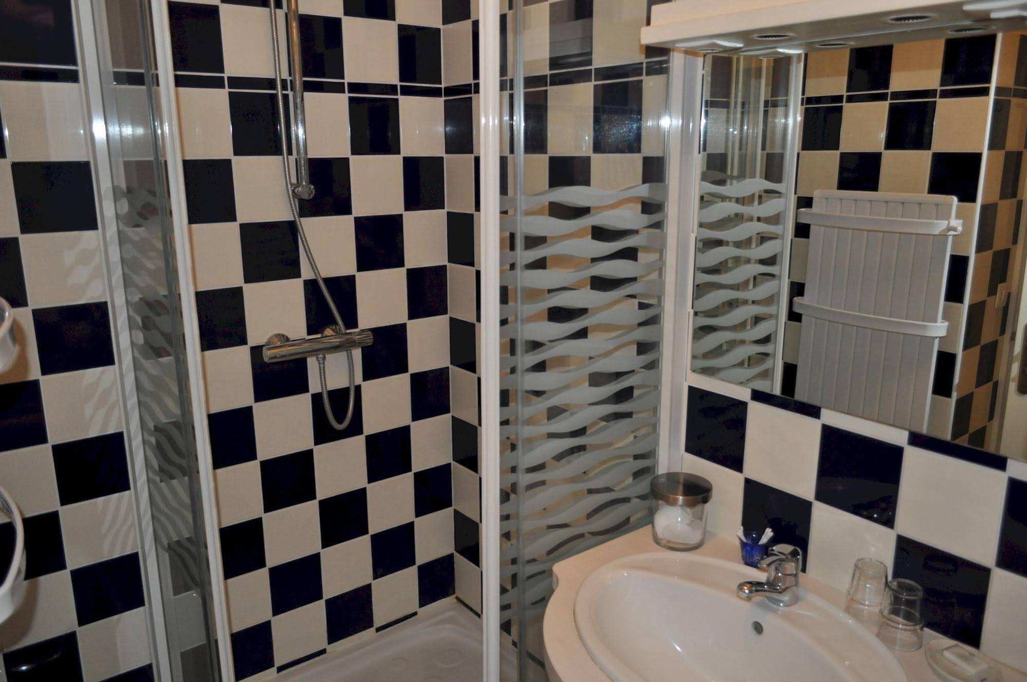 Le Château Des Ormes