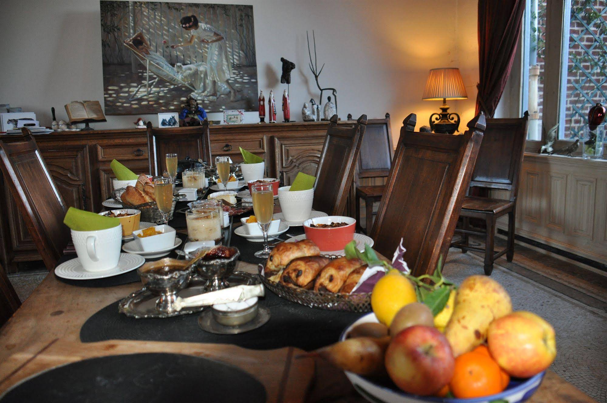 Le Château Des Ormes