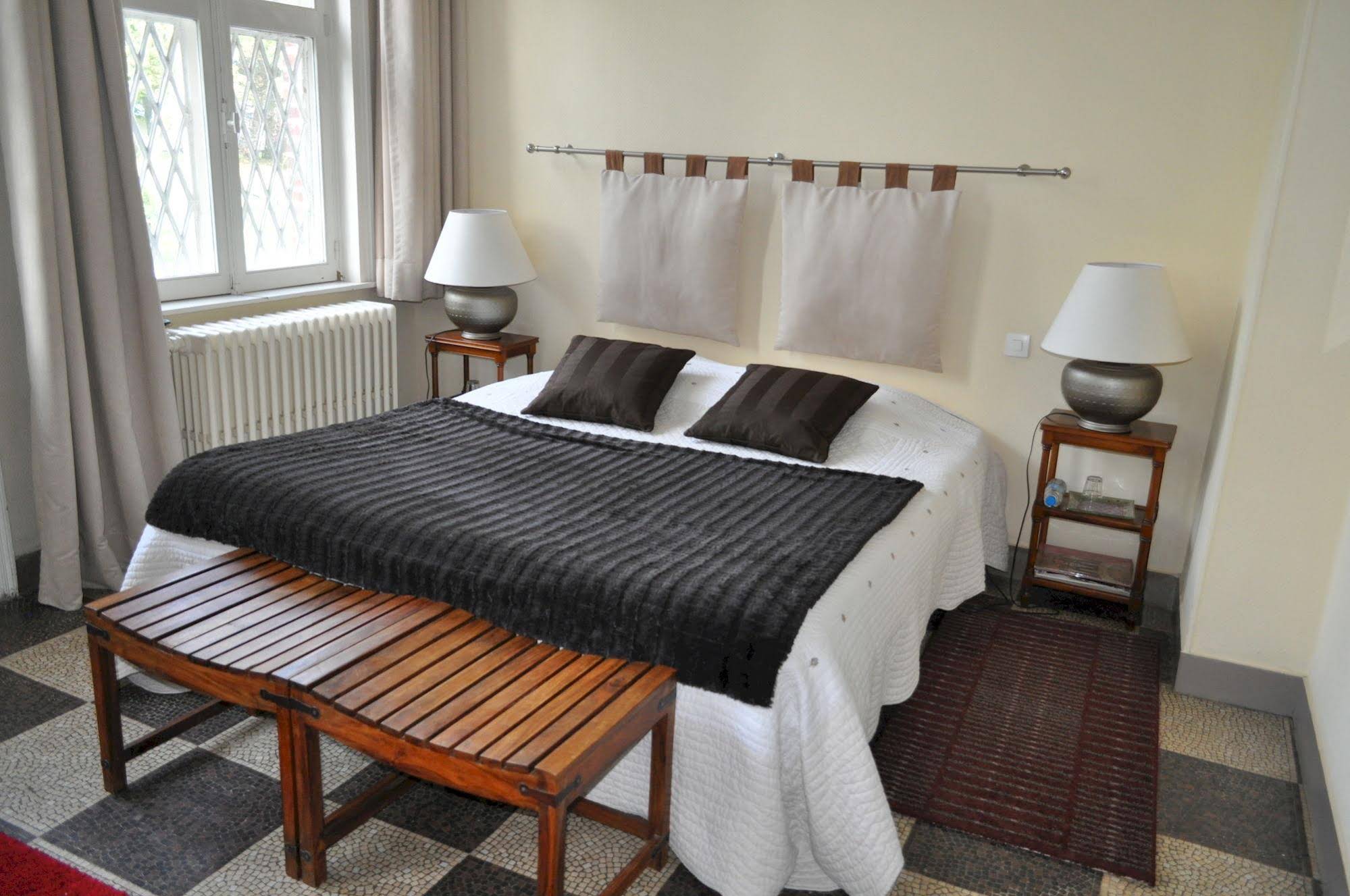 Le Château Des Ormes