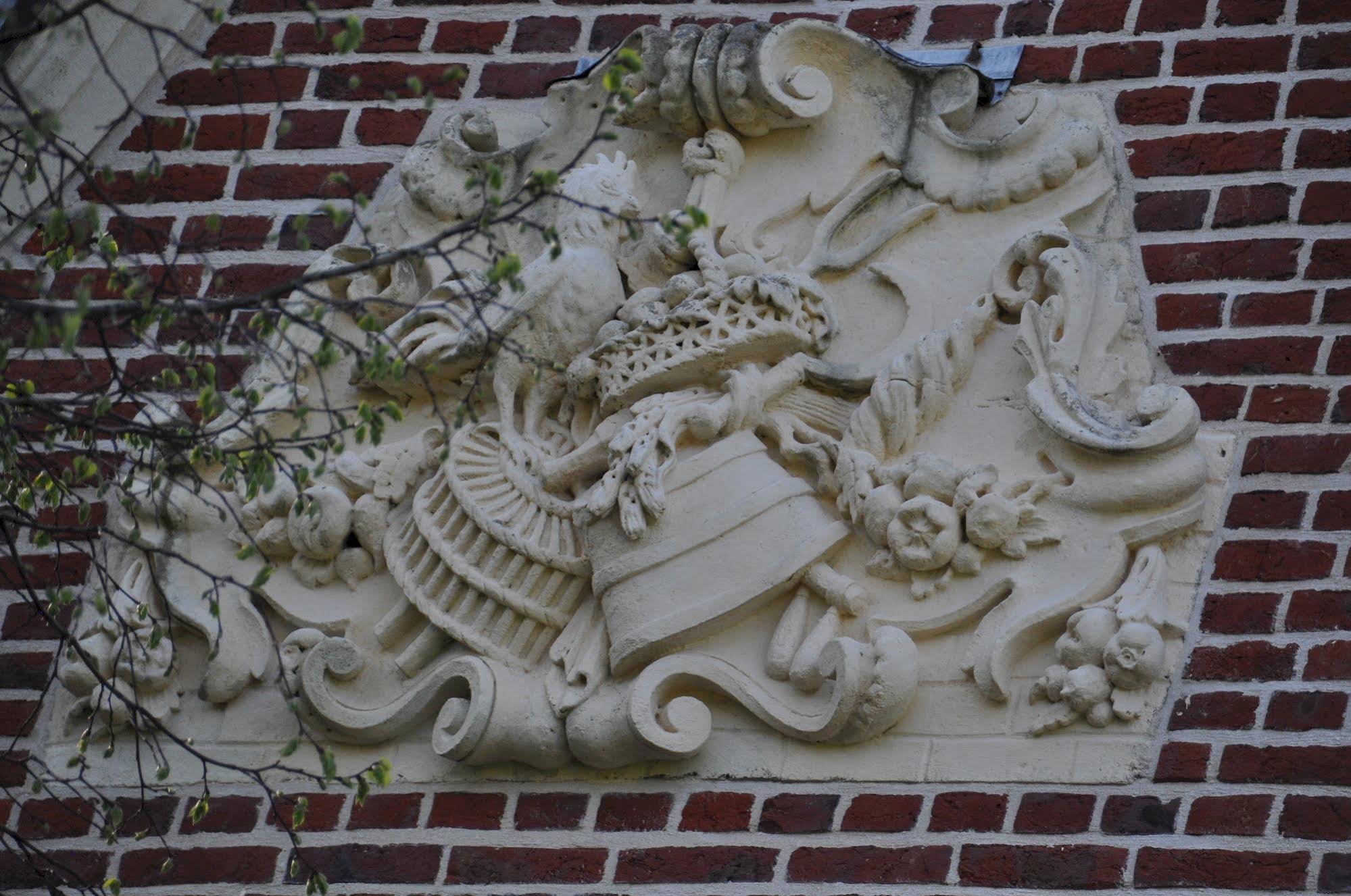 Le Château Des Ormes