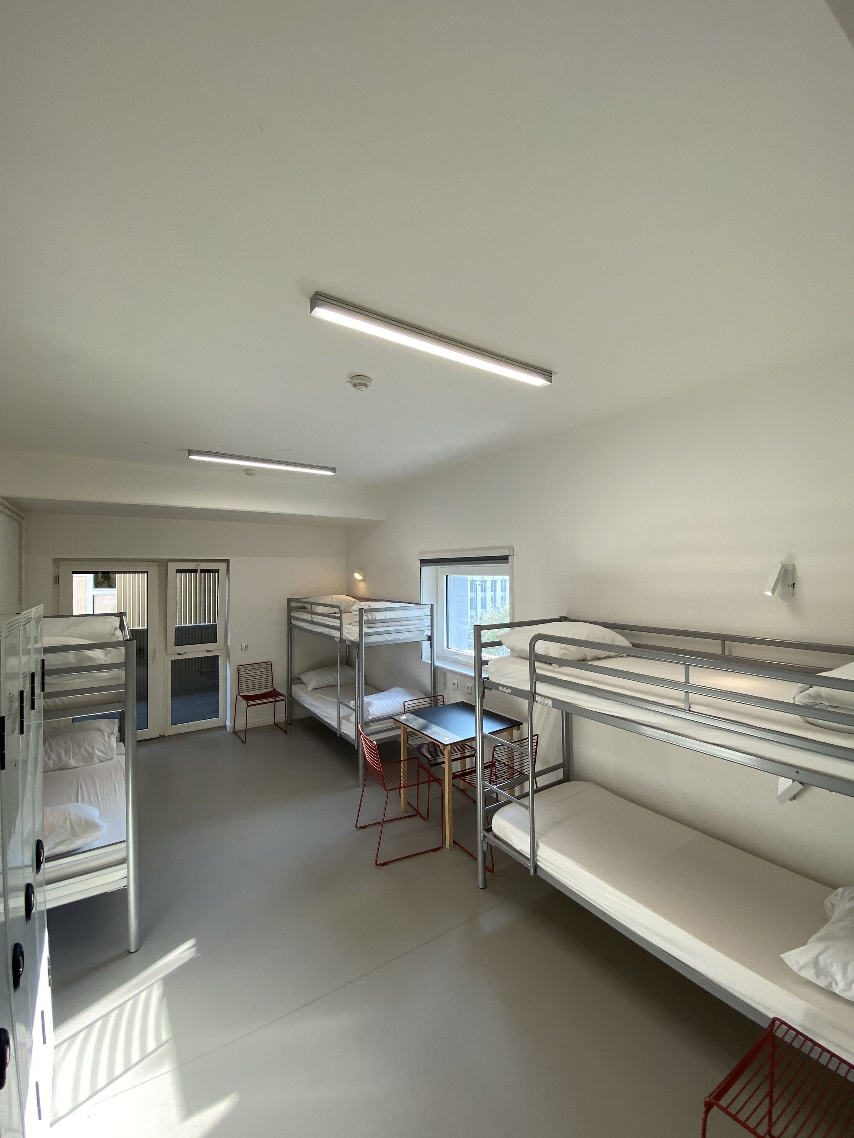 Auberge de jeunesse Hi Lille Stephane Hessel