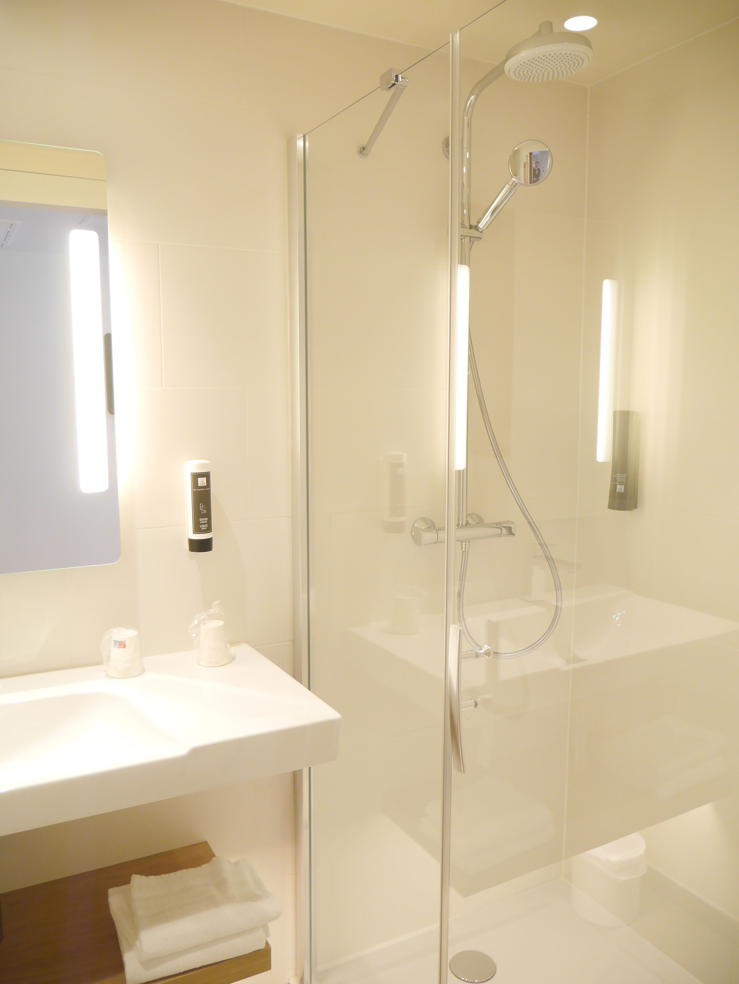 B&B Hotel Lille Lillenium Eurasanté