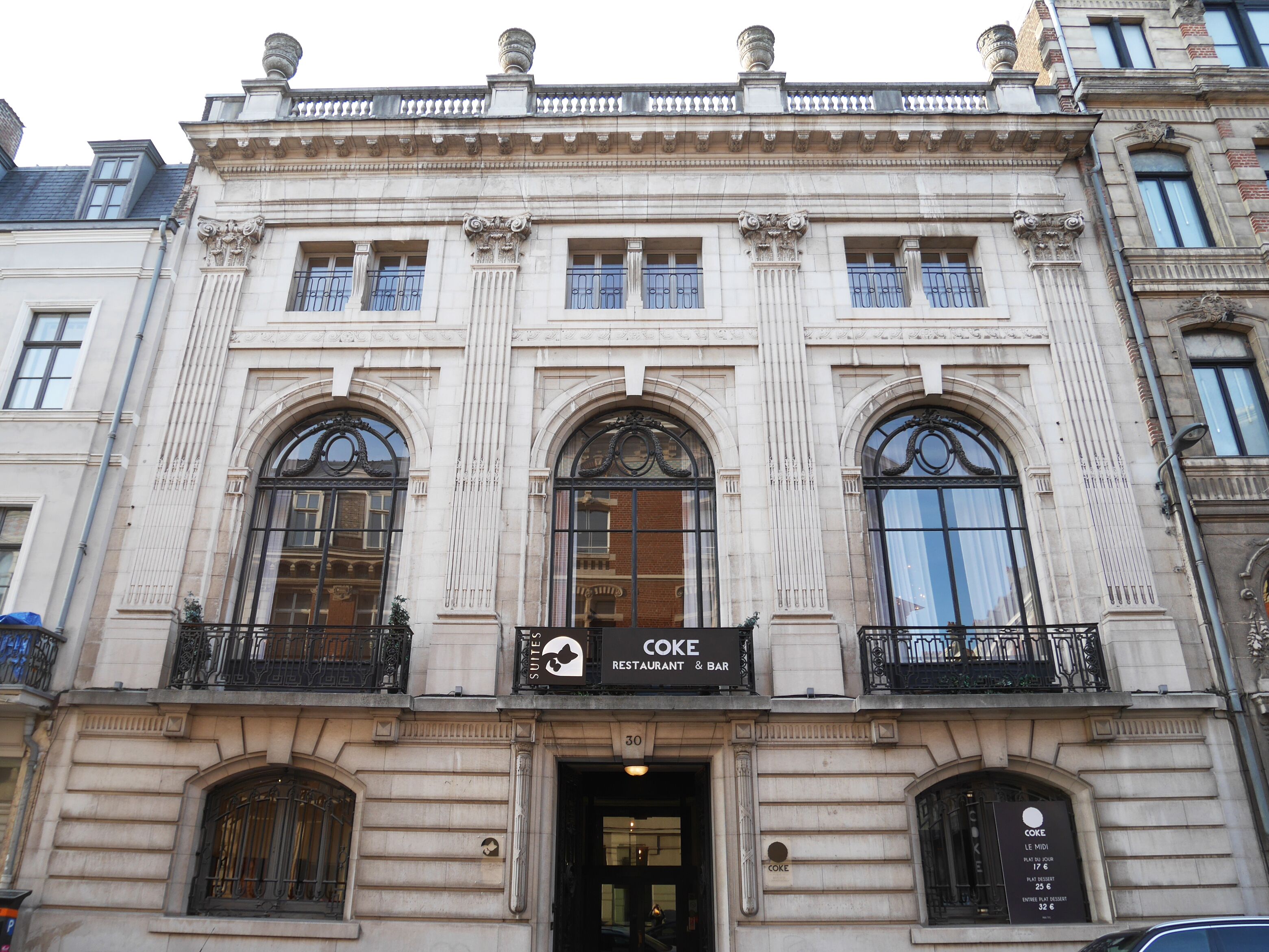 Le Chat Qui Dort-Suites